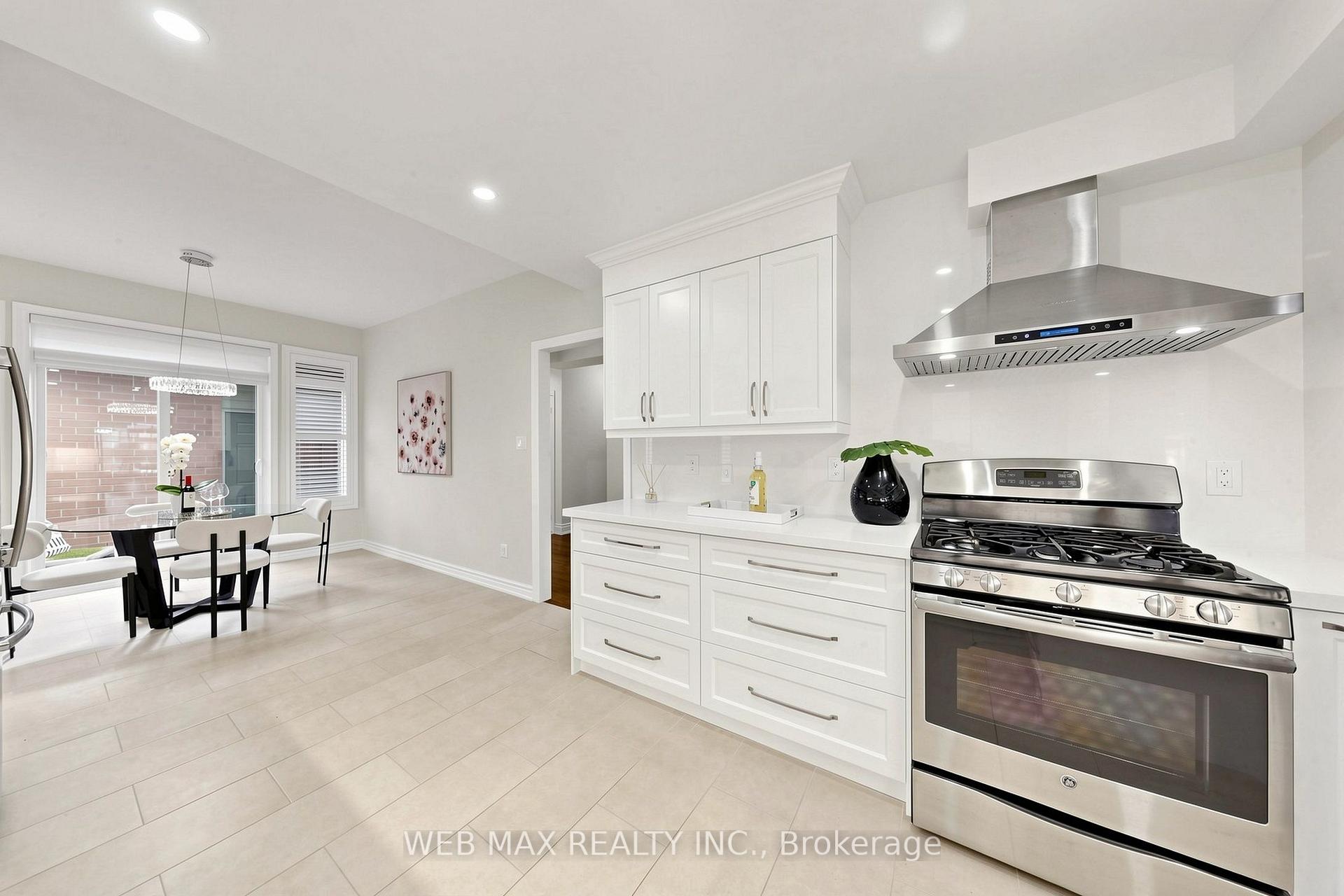 Photo 7 of 2 Wood Duck Island Way, Markham, Greensborough — HOMEH