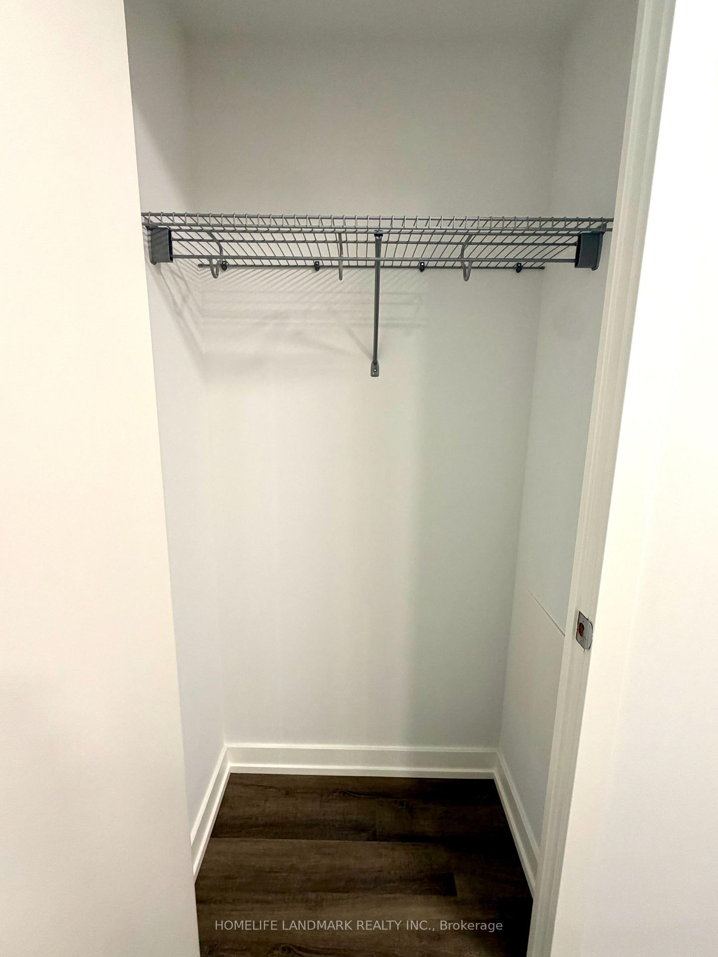 Photo 5 of Unit 1810, 5 Meadowdale Road, Vaughan, West Woodbridge — HOMEH