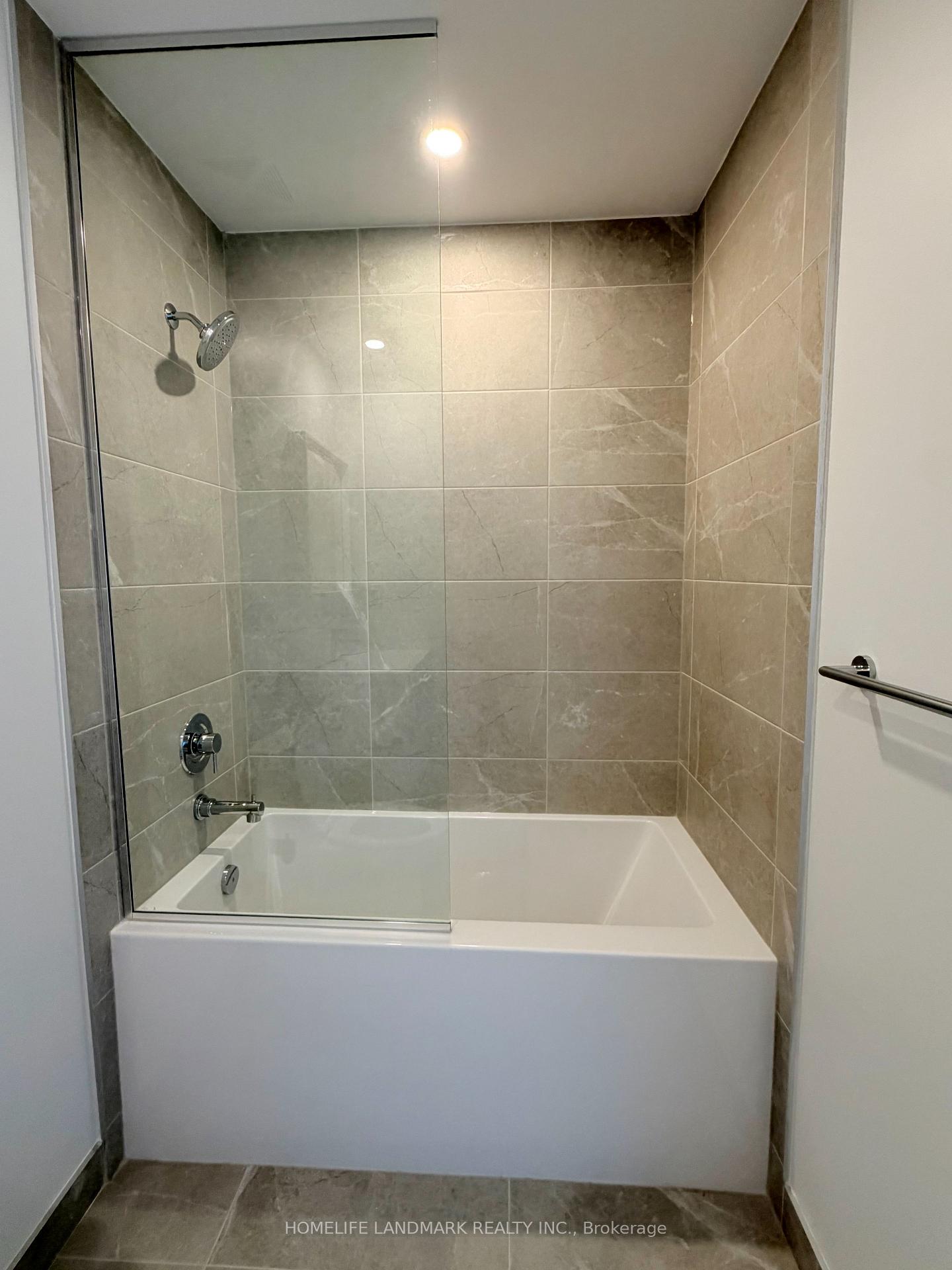 Photo 8 of Unit 1810, 5 Meadowdale Road, Vaughan, West Woodbridge — HOMEH