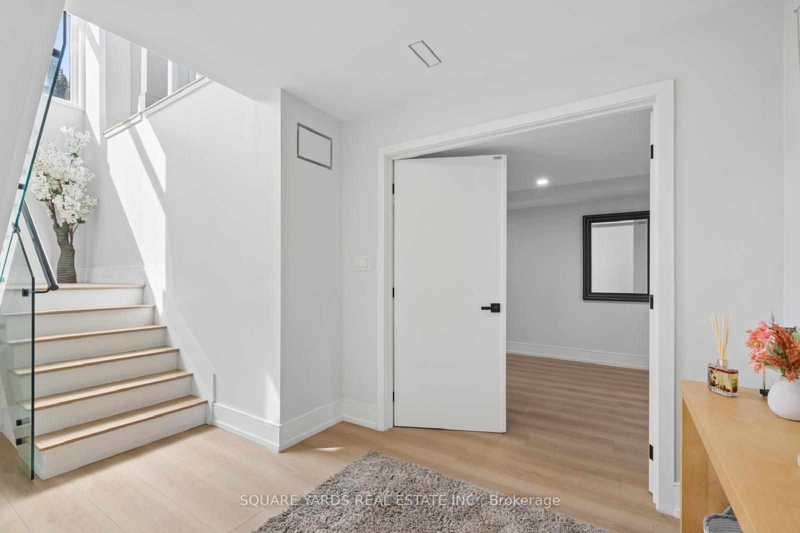 Photo 37 of 21 Montgomery Avenue, Whitby, Brooklin — HOMEH
