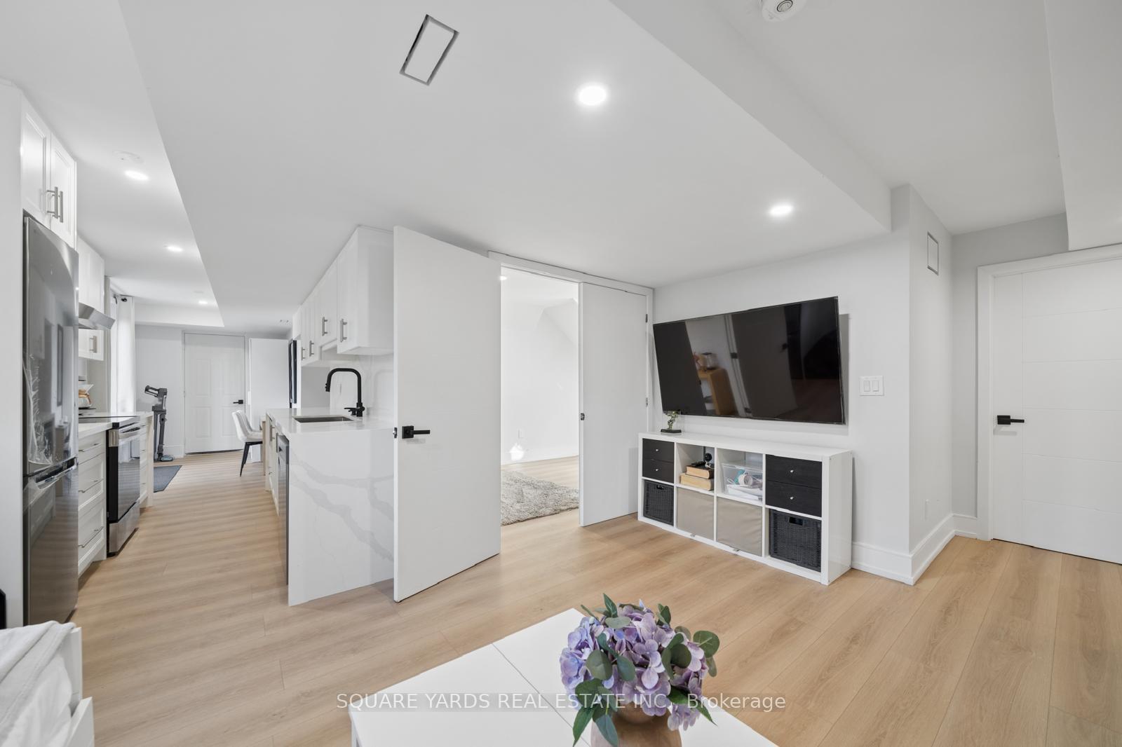 Photo 40 of 21 Montgomery Avenue, Whitby, Brooklin — HOMEH