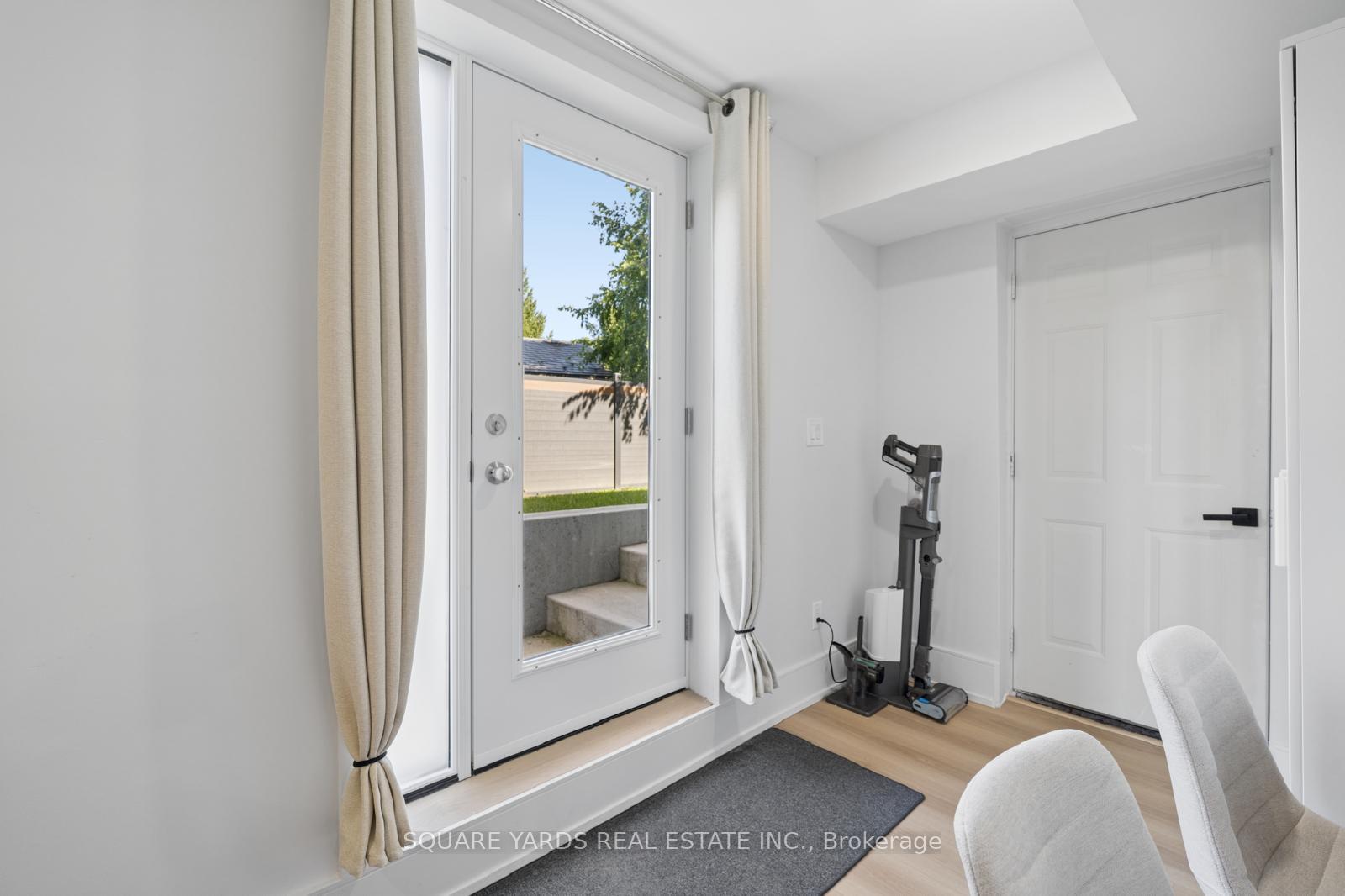 Photo 41 of 21 Montgomery Avenue, Whitby, Brooklin — HOMEH