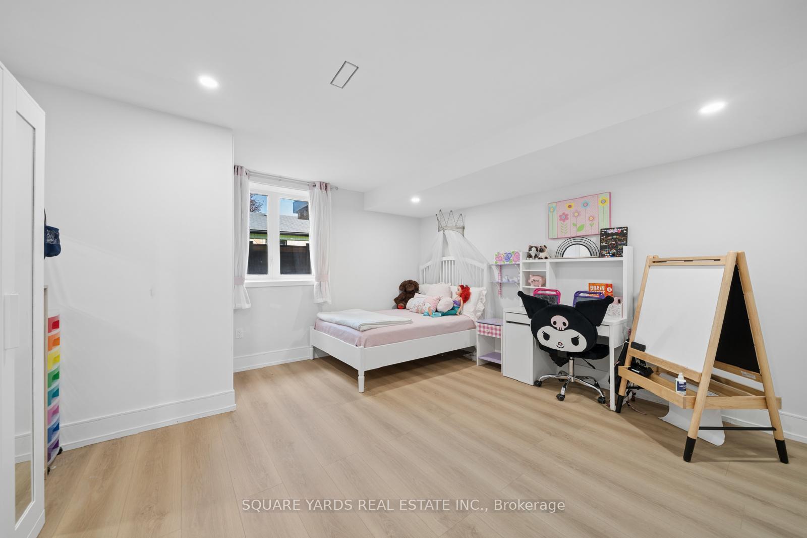 Photo 44 of 21 Montgomery Avenue, Whitby, Brooklin — HOMEH