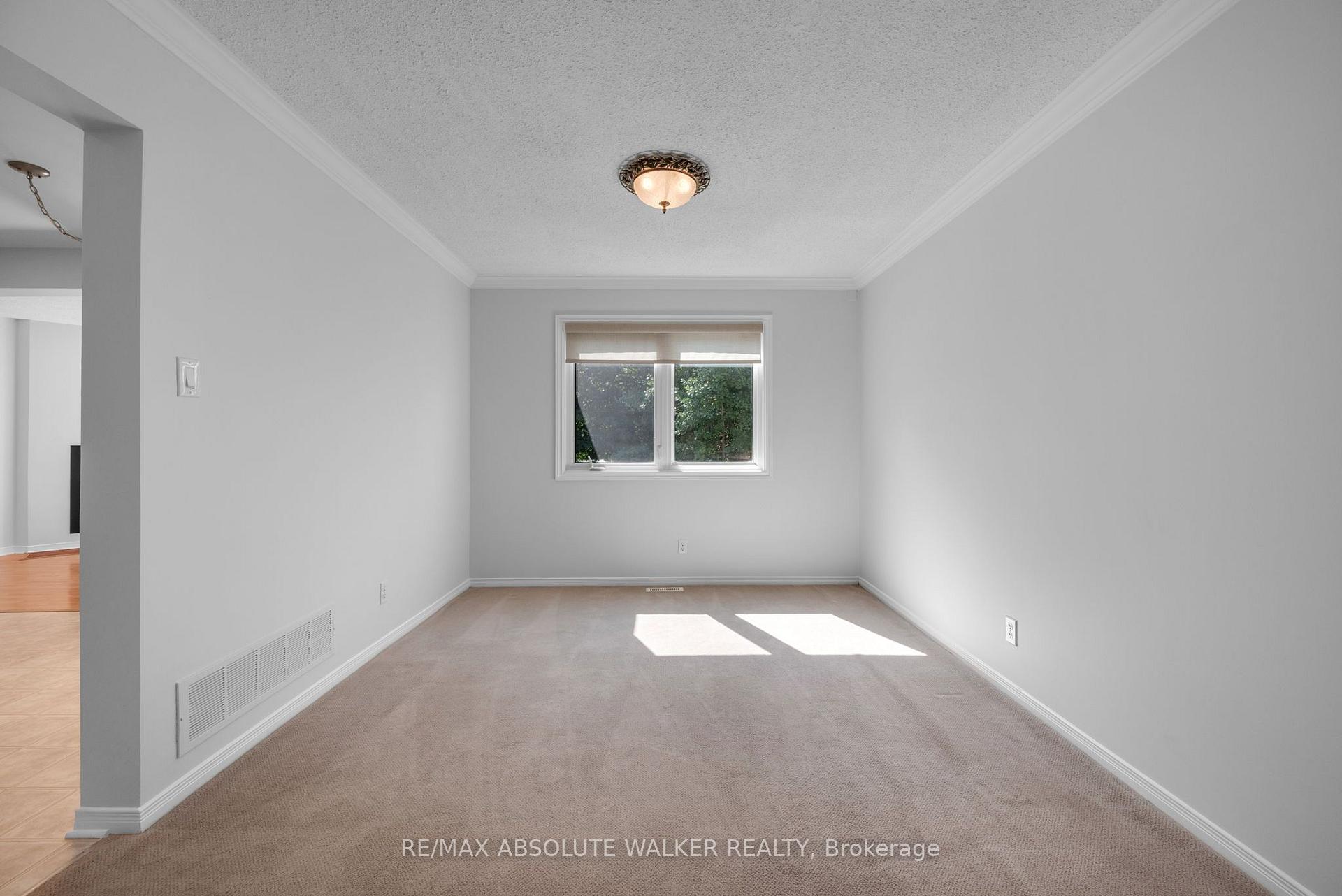 Photo 10 of 65 Halley Street, Ottawa, Barrhaven - Heritage Park — HOMEH
