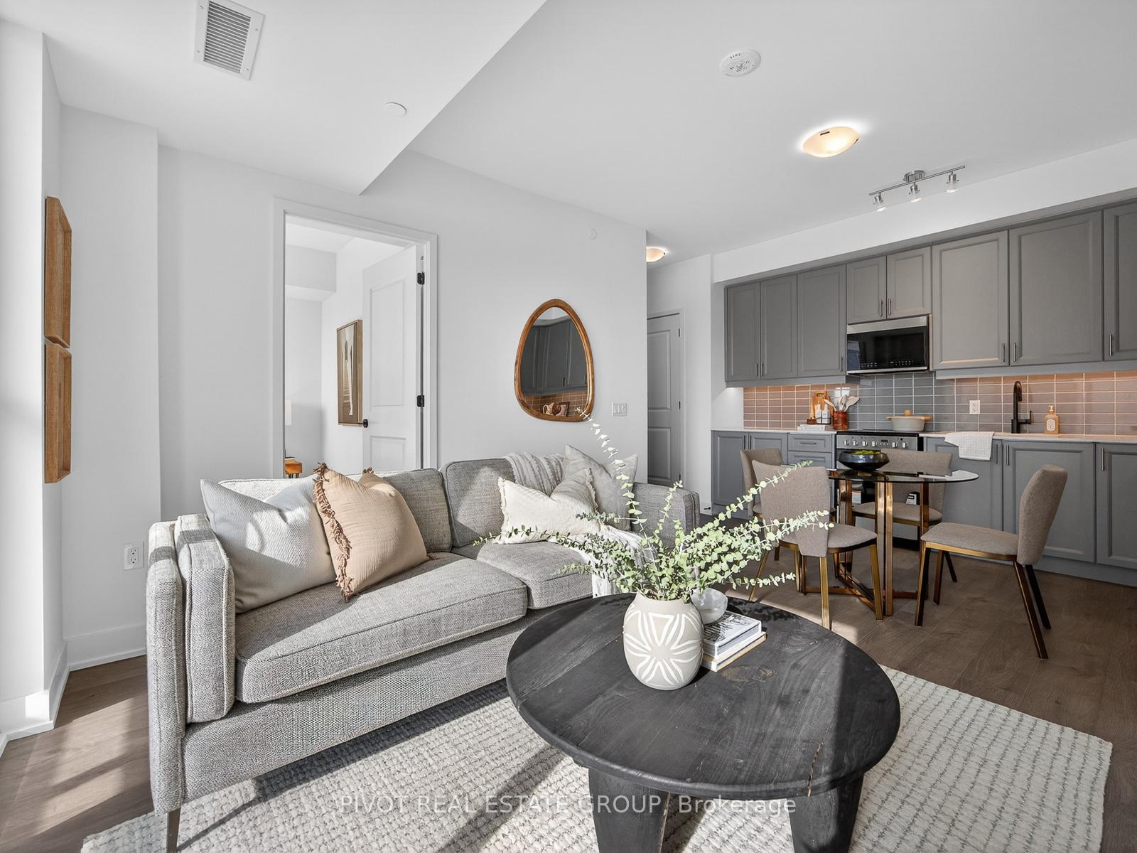 Photo 5 of Unit 210, 2333 Khalsa Gate, Oakville, Westmount — HOMEH