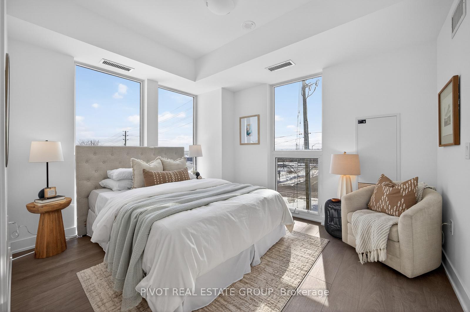 Photo 12 of Unit 210, 2333 Khalsa Gate, Oakville, Westmount — HOMEH