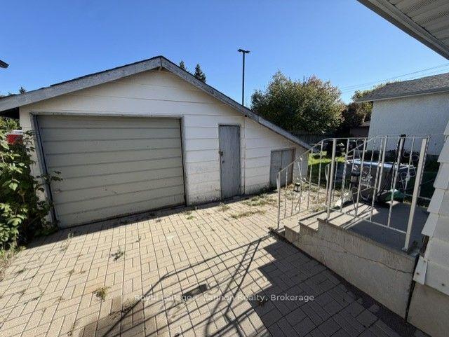 Photo 3 of 39-41 Junot Avenue S, Thunder Bay, Forest Park — HOMEH