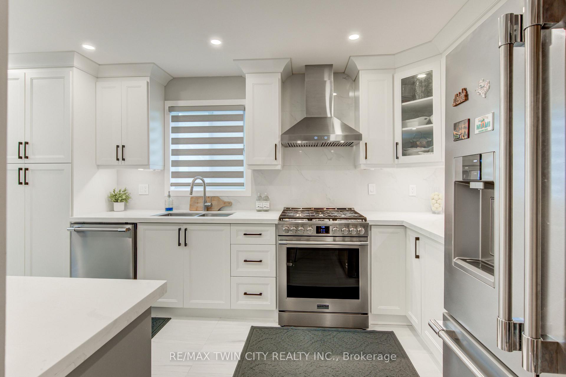 Photo 17 of 31 Tynemouth Drive, London, East I — HOMEH