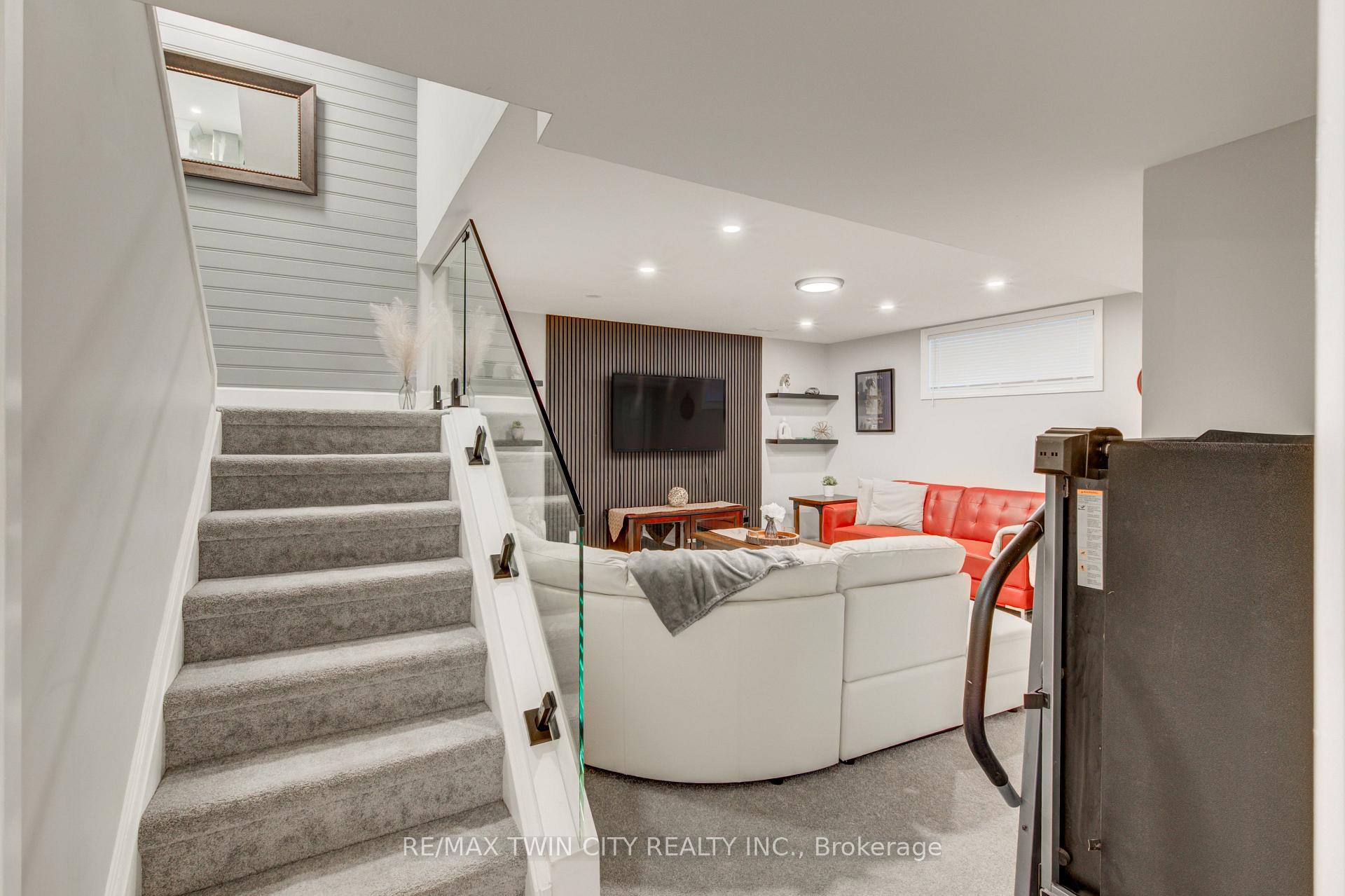 Photo 34 of 31 Tynemouth Drive, London, East I — HOMEH