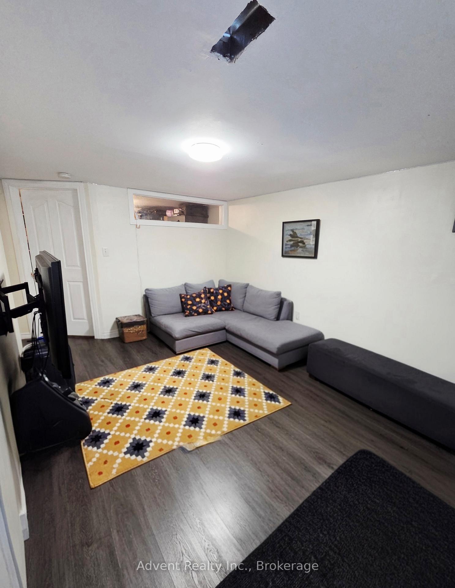 Photo 2 of 800 Davenport Road, Toronto, Wychwood — HOMEH
