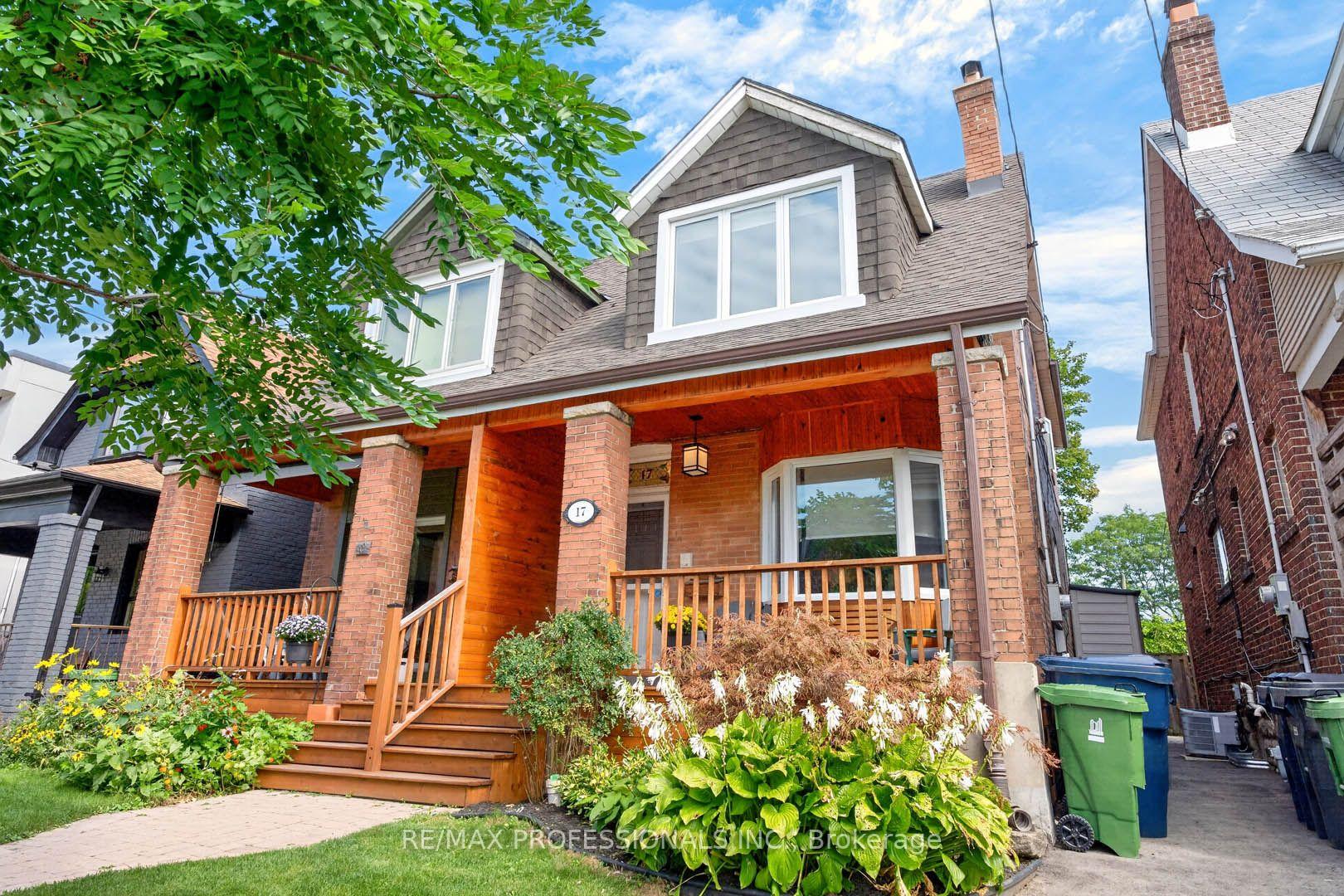 Photo 2 of 17 Fifth Street, Etobicoke, New Toronto — HOMEH