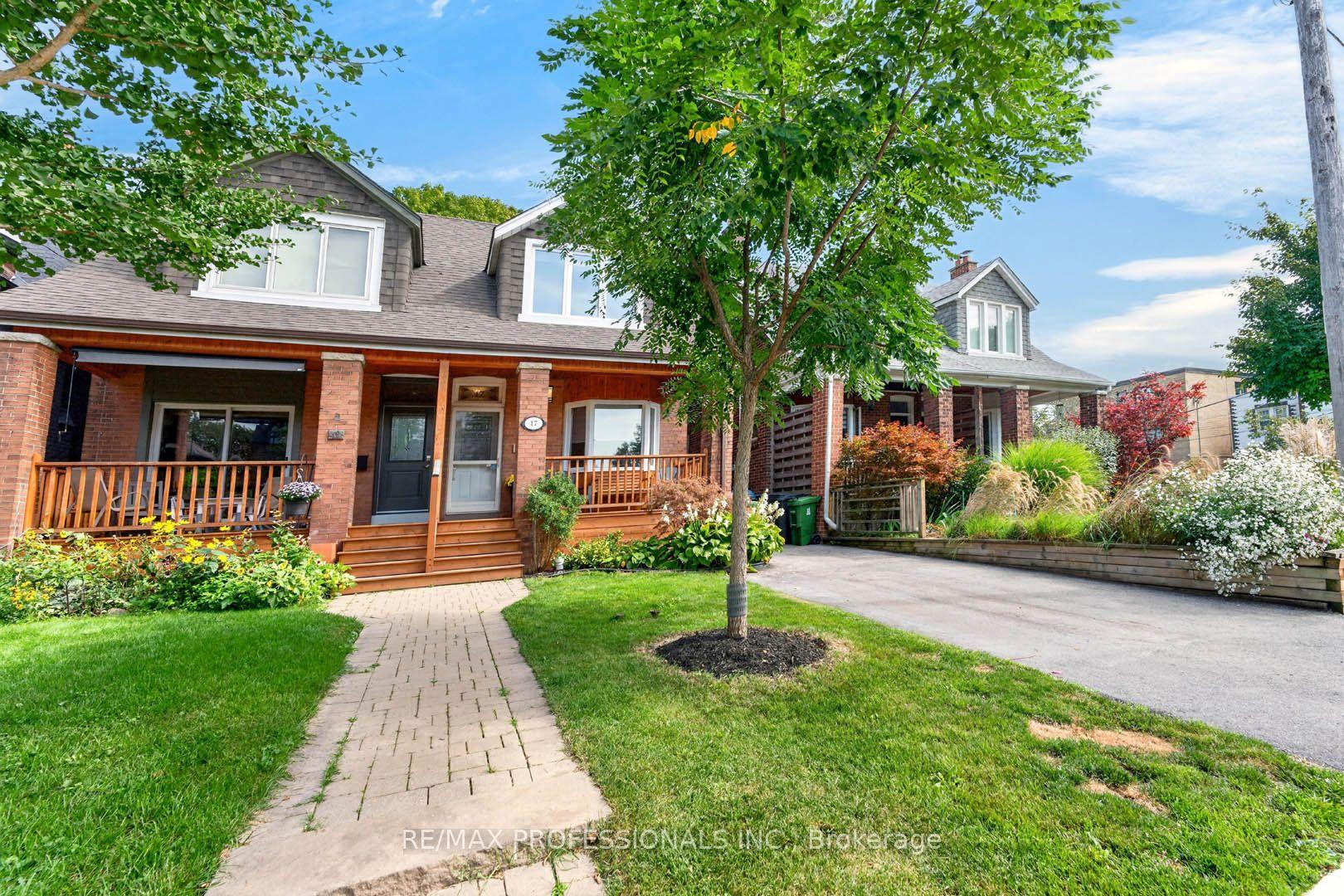 Photo 3 of 17 Fifth Street, Etobicoke, New Toronto — HOMEH