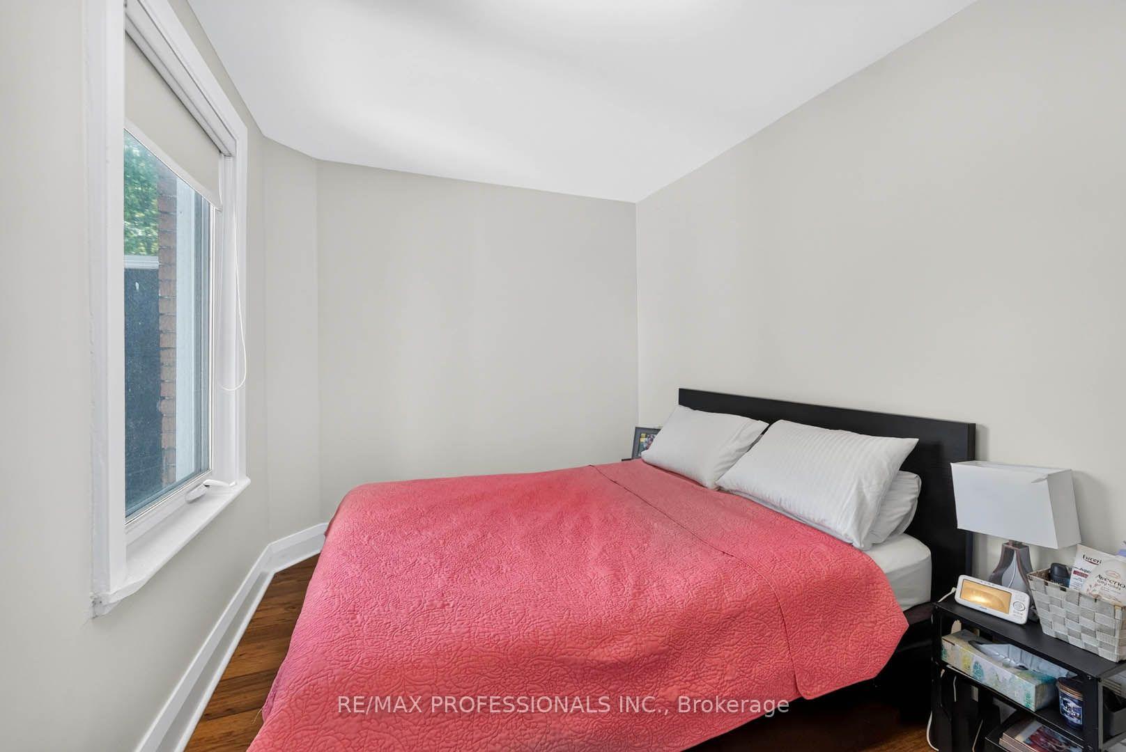 Photo 22 of 17 Fifth Street, Etobicoke, New Toronto — HOMEH