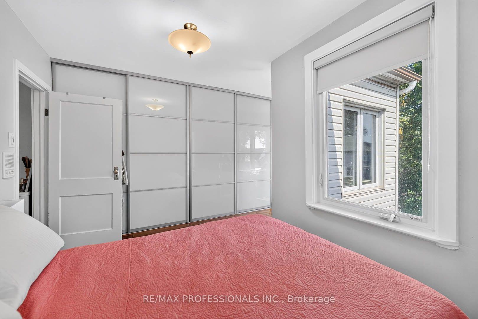 Photo 23 of 17 Fifth Street, Etobicoke, New Toronto — HOMEH