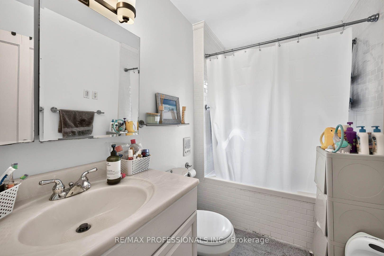 Photo 27 of 17 Fifth Street, Etobicoke, New Toronto — HOMEH