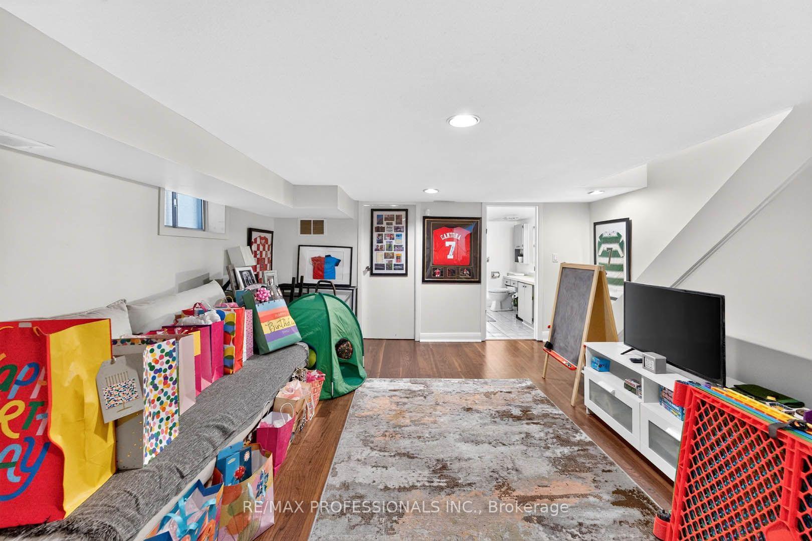 Photo 29 of 17 Fifth Street, Etobicoke, New Toronto — HOMEH
