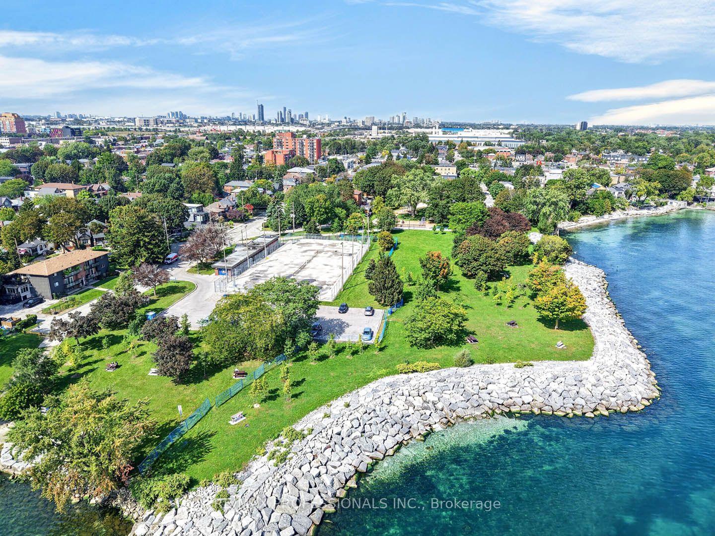 Photo 44 of 17 Fifth Street, Etobicoke, New Toronto — HOMEH