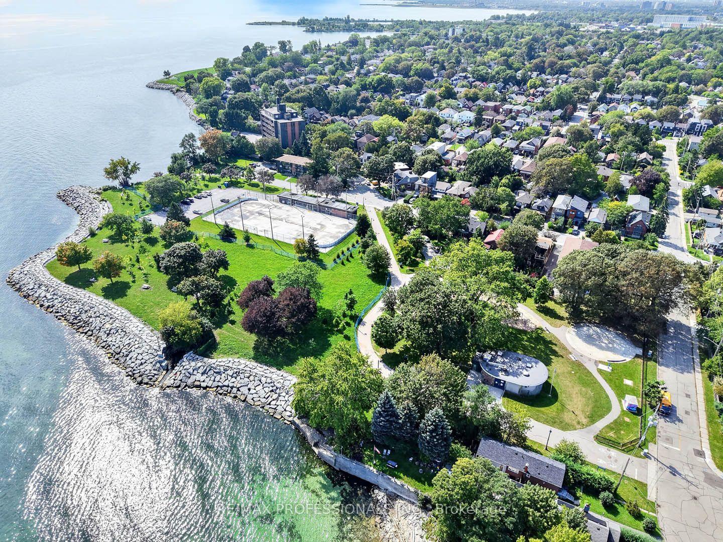 Photo 45 of 17 Fifth Street, Etobicoke, New Toronto — HOMEH