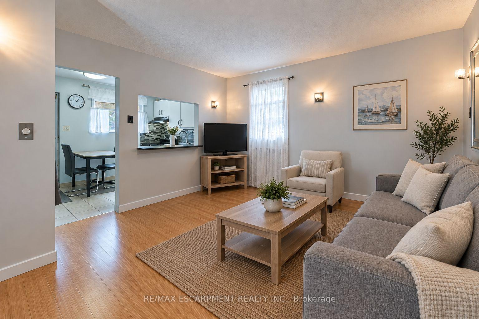 Photo 8 of 253 Eaglewood Boulevard, Mississauga, Mineola — HOMEH