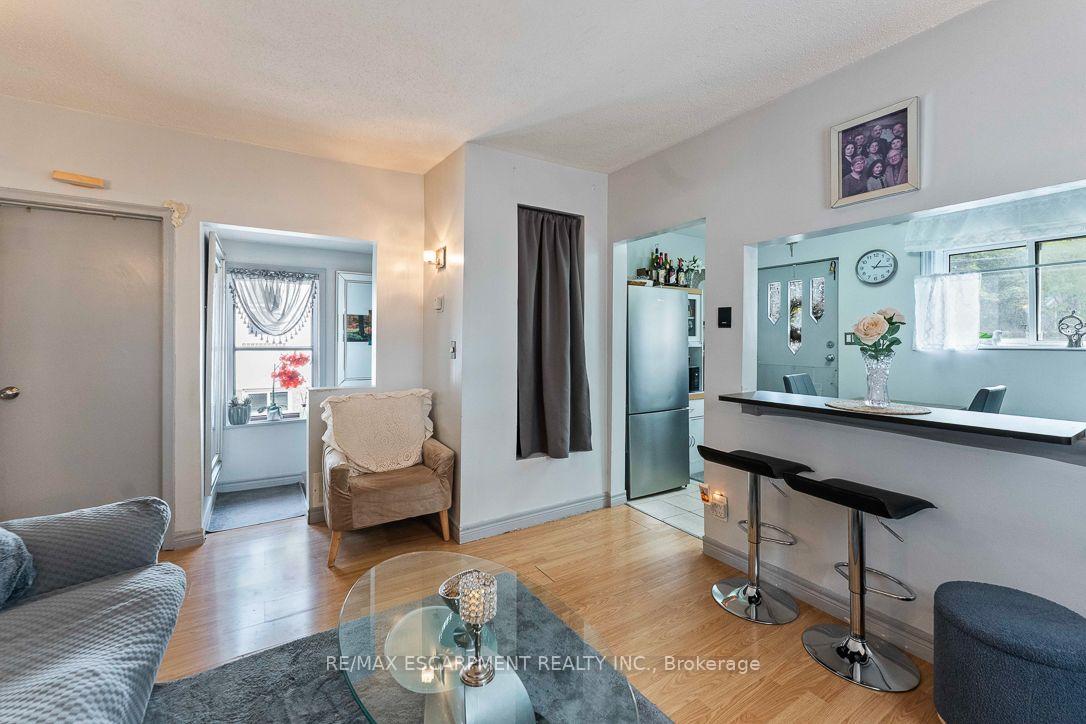 Photo 10 of 253 Eaglewood Boulevard, Mississauga, Mineola — HOMEH