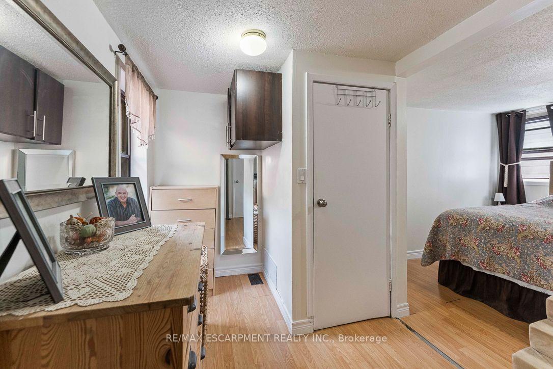 Photo 15 of 253 Eaglewood Boulevard, Mississauga, Mineola — HOMEH
