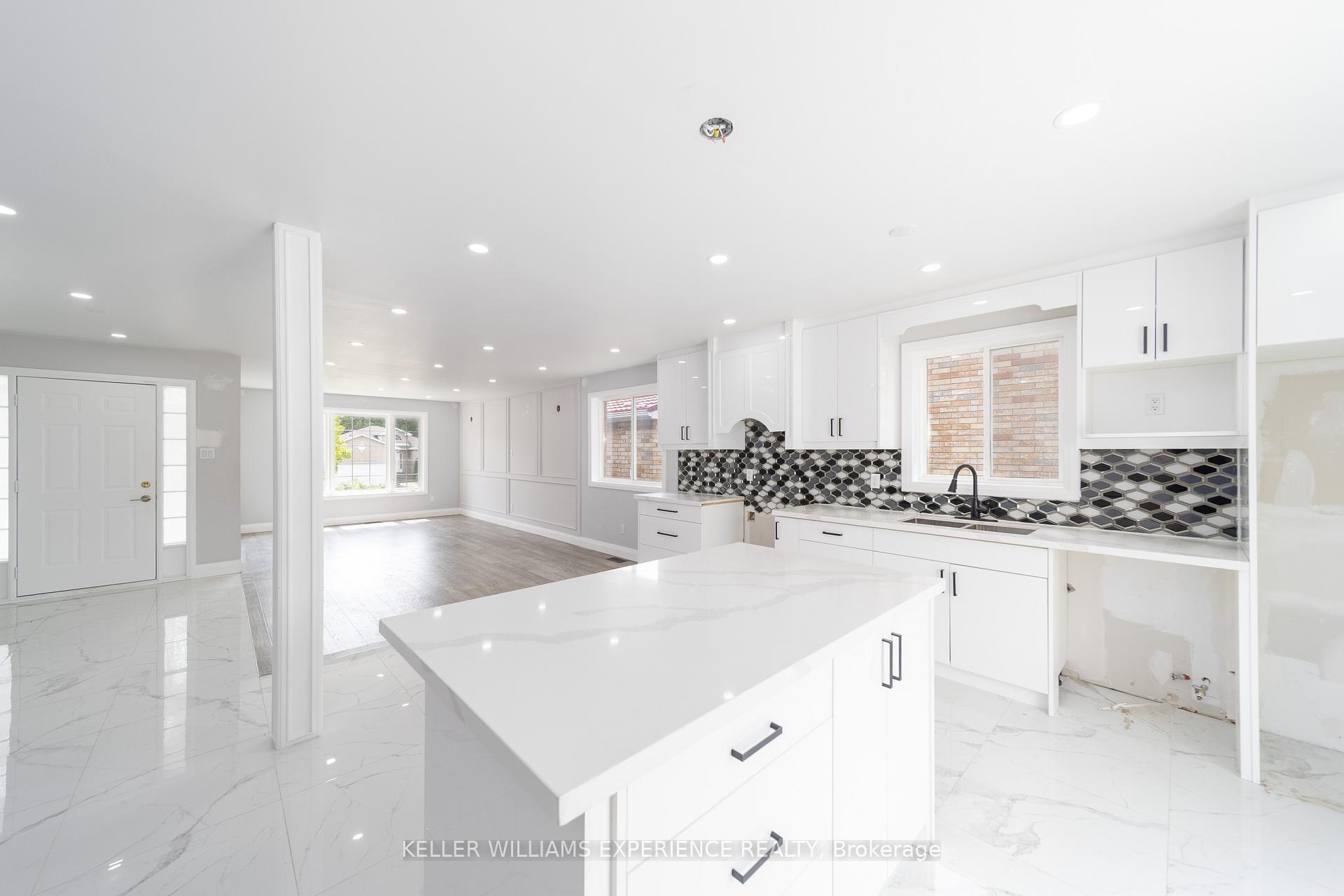 Photo 11 of 90 Sproule Drive, Barrie, Edgehill Drive — HOMEH