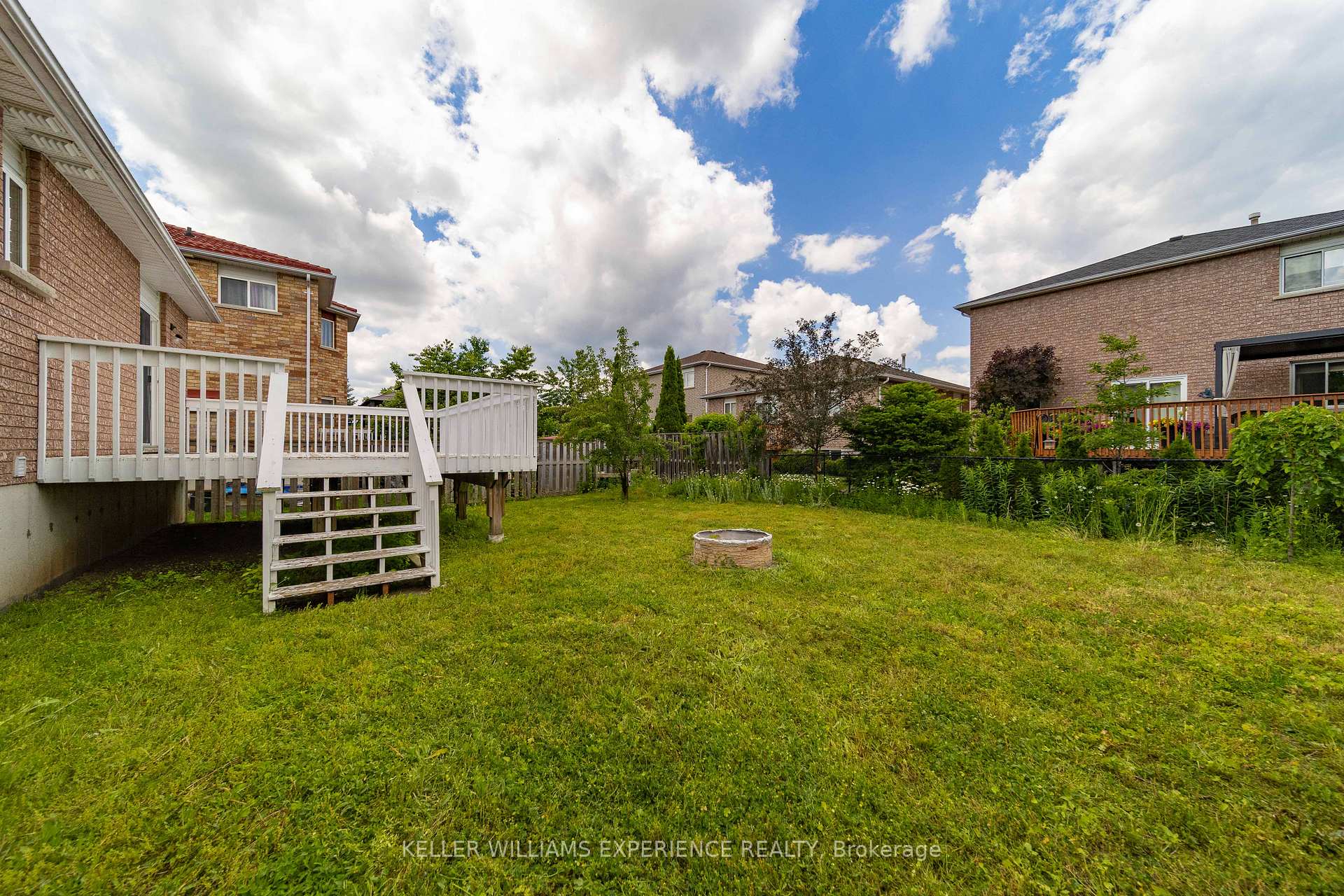 Photo 38 of 90 Sproule Drive, Barrie, Edgehill Drive — HOMEH