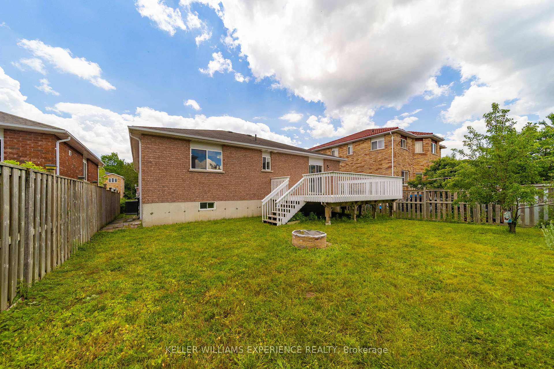 Photo 39 of 90 Sproule Drive, Barrie, Edgehill Drive — HOMEH