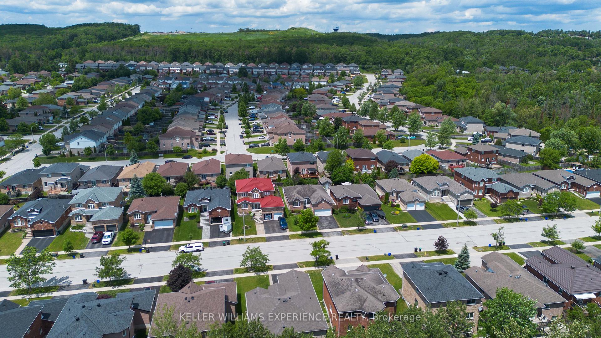 Photo 40 of 90 Sproule Drive, Barrie, Edgehill Drive — HOMEH