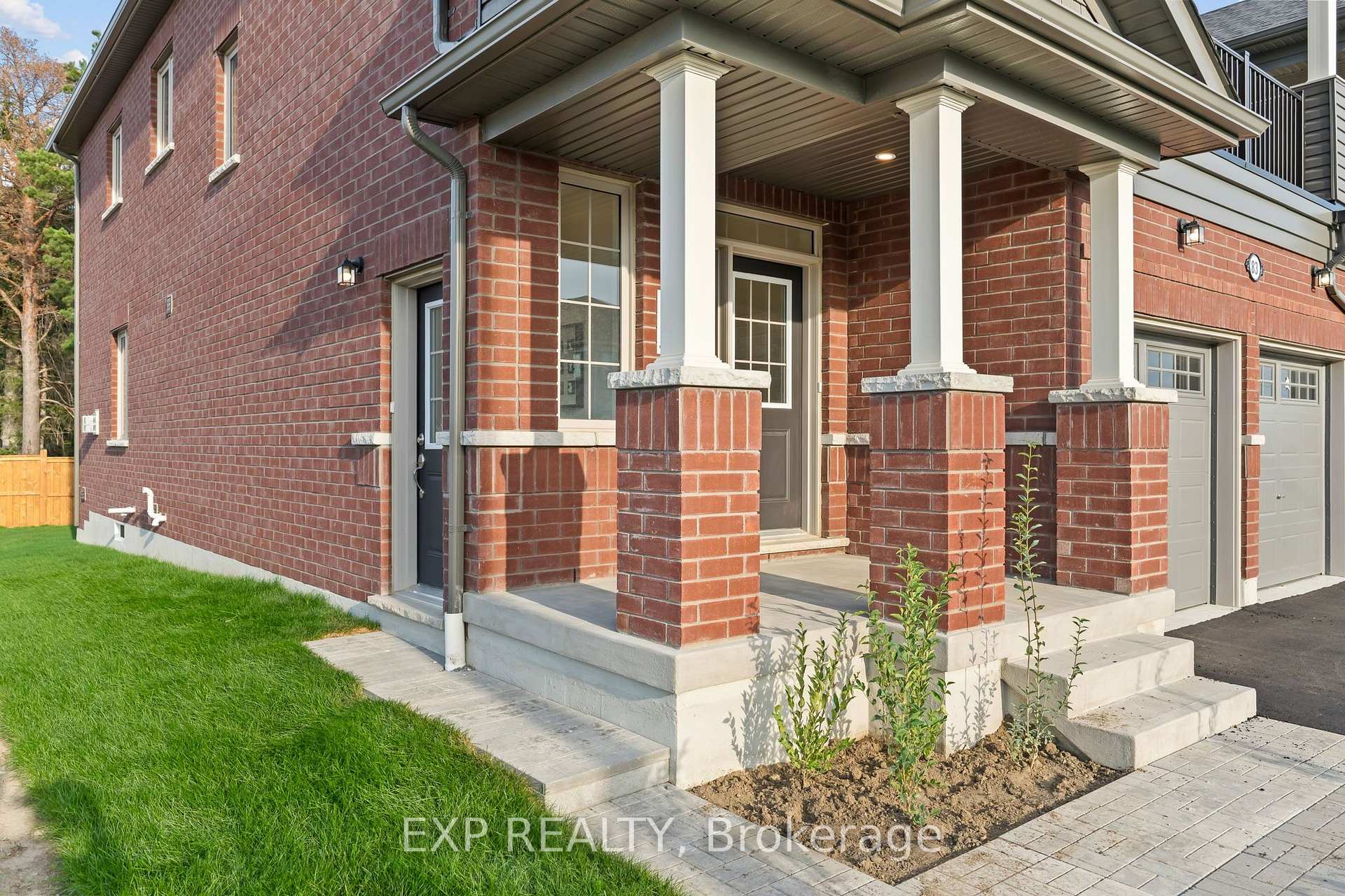 Photo 4 of 83 Rackham Lane, Clarington, Courtice — HOMEH