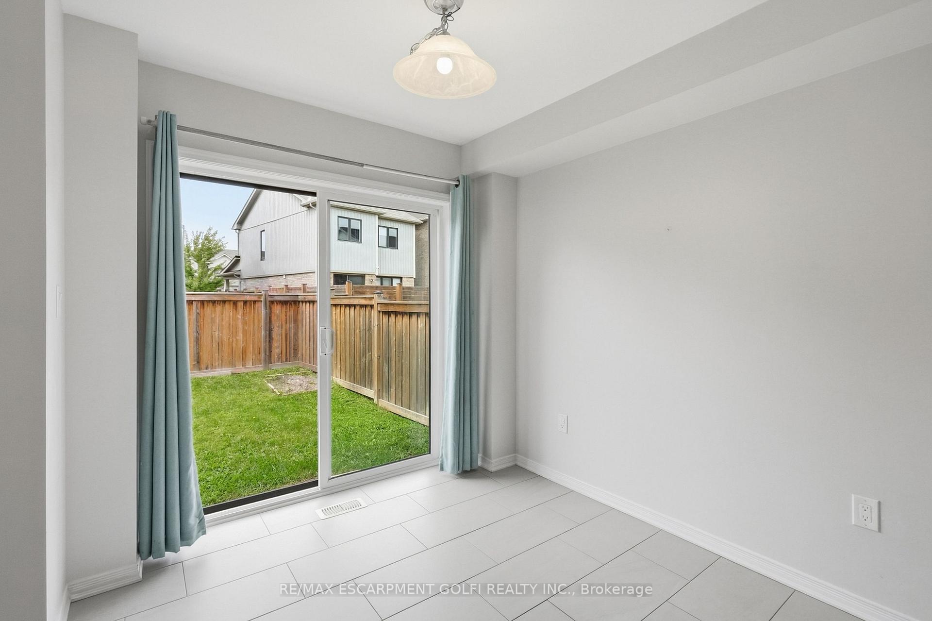 Photo 19 of 23 Patterson Drive, Haldimand — HOMEH