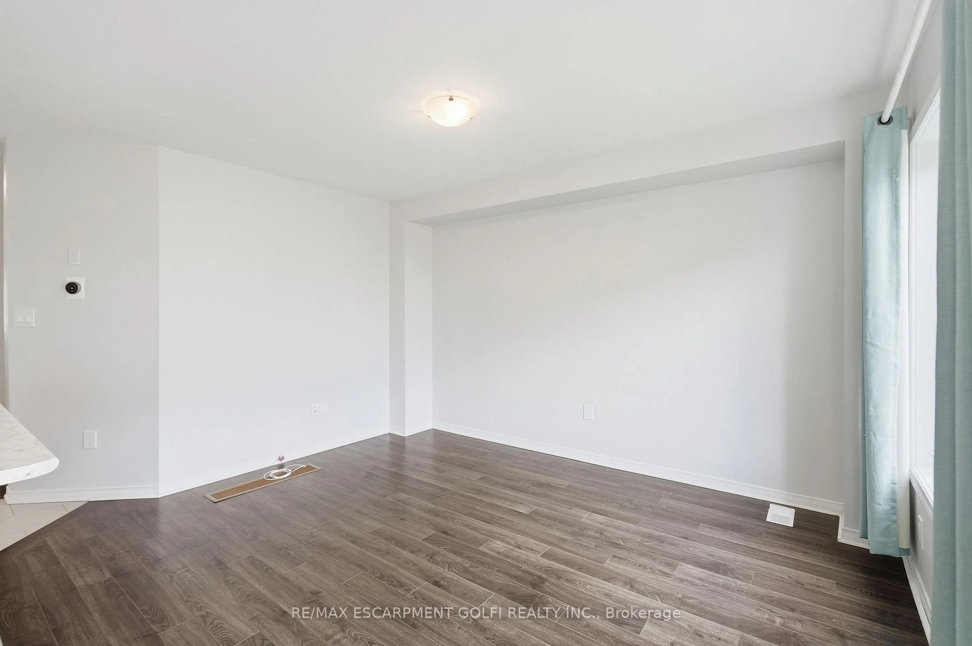Photo 14 of 23 Patterson Drive, Haldimand — HOMEH