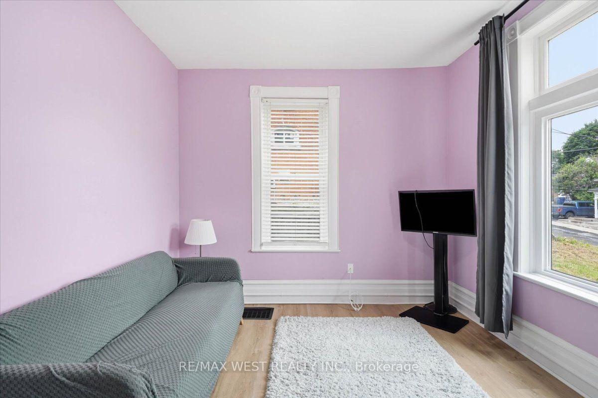 Photo 9 of 45 Catharine Street, Belleville, Belleville Ward — HOMEH