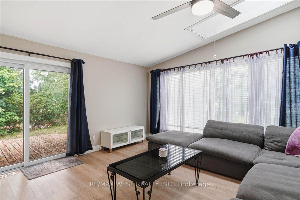 Photo 12 of 45 Catharine Street, Belleville, Belleville Ward — HOMEH