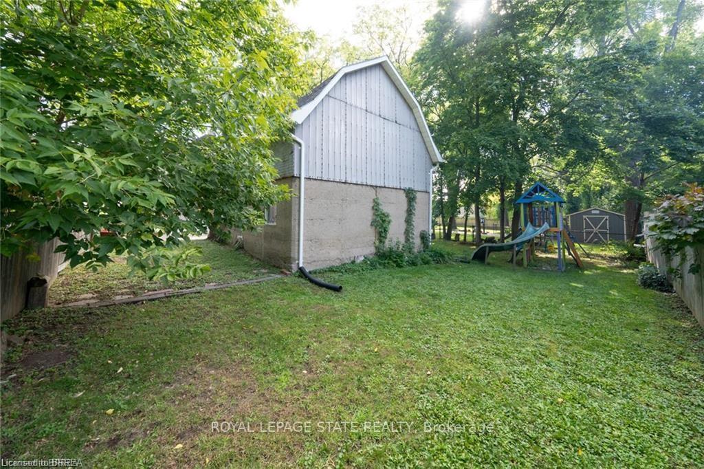 Photo 6 of 284 Colborne Street N, Norfolk, Simcoe — HOMEH