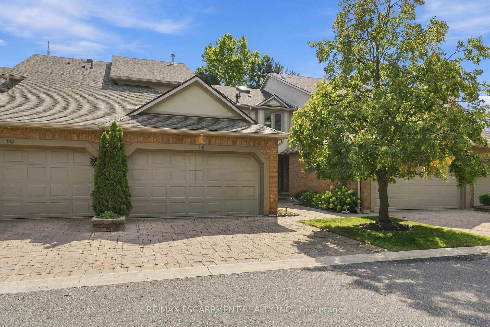 Photo 2 of Unit 15, 1724 The Chase, Mississauga, Central Erin Mills — HOMEH