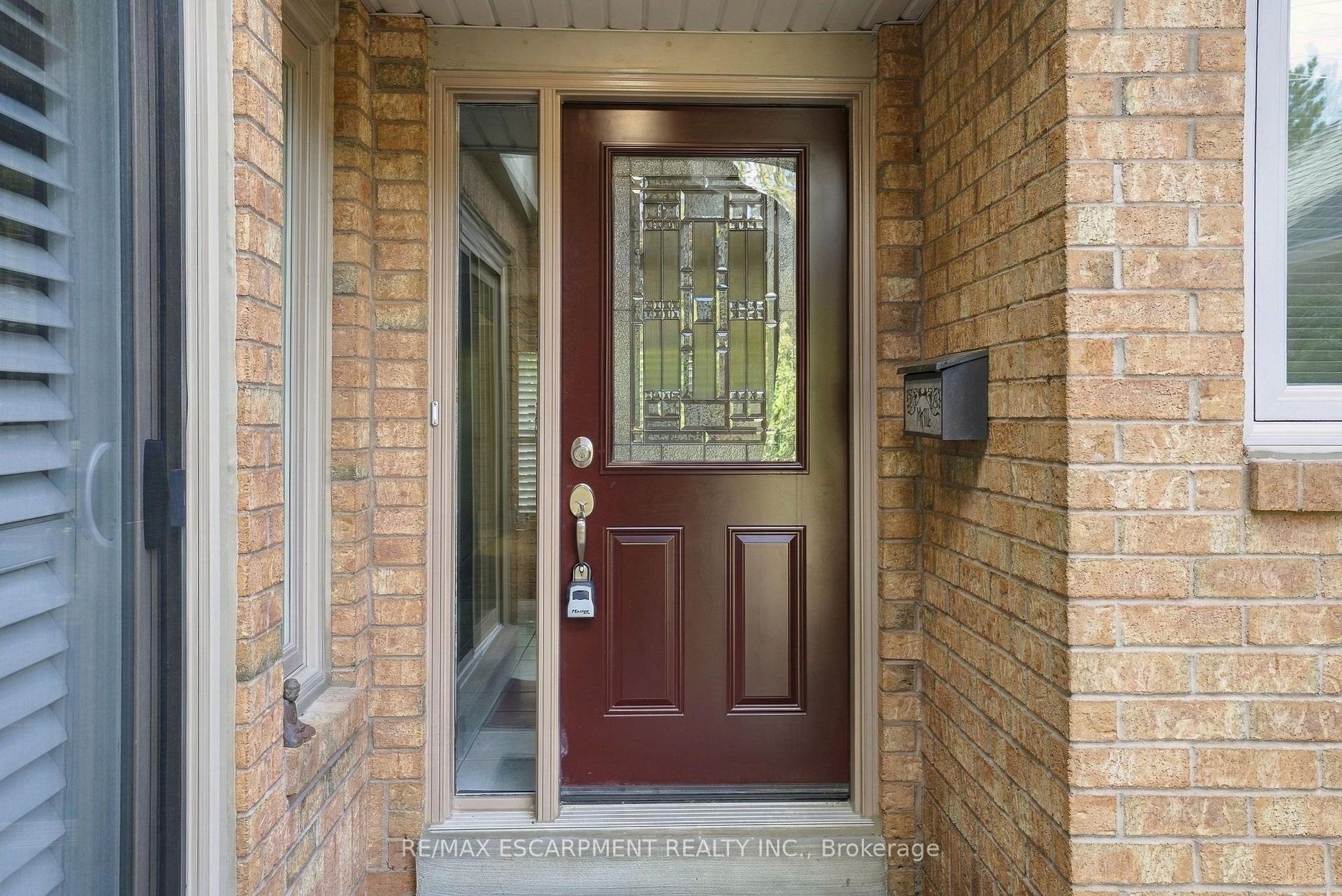 Photo 5 of Unit 15, 1724 The Chase, Mississauga, Central Erin Mills — HOMEH