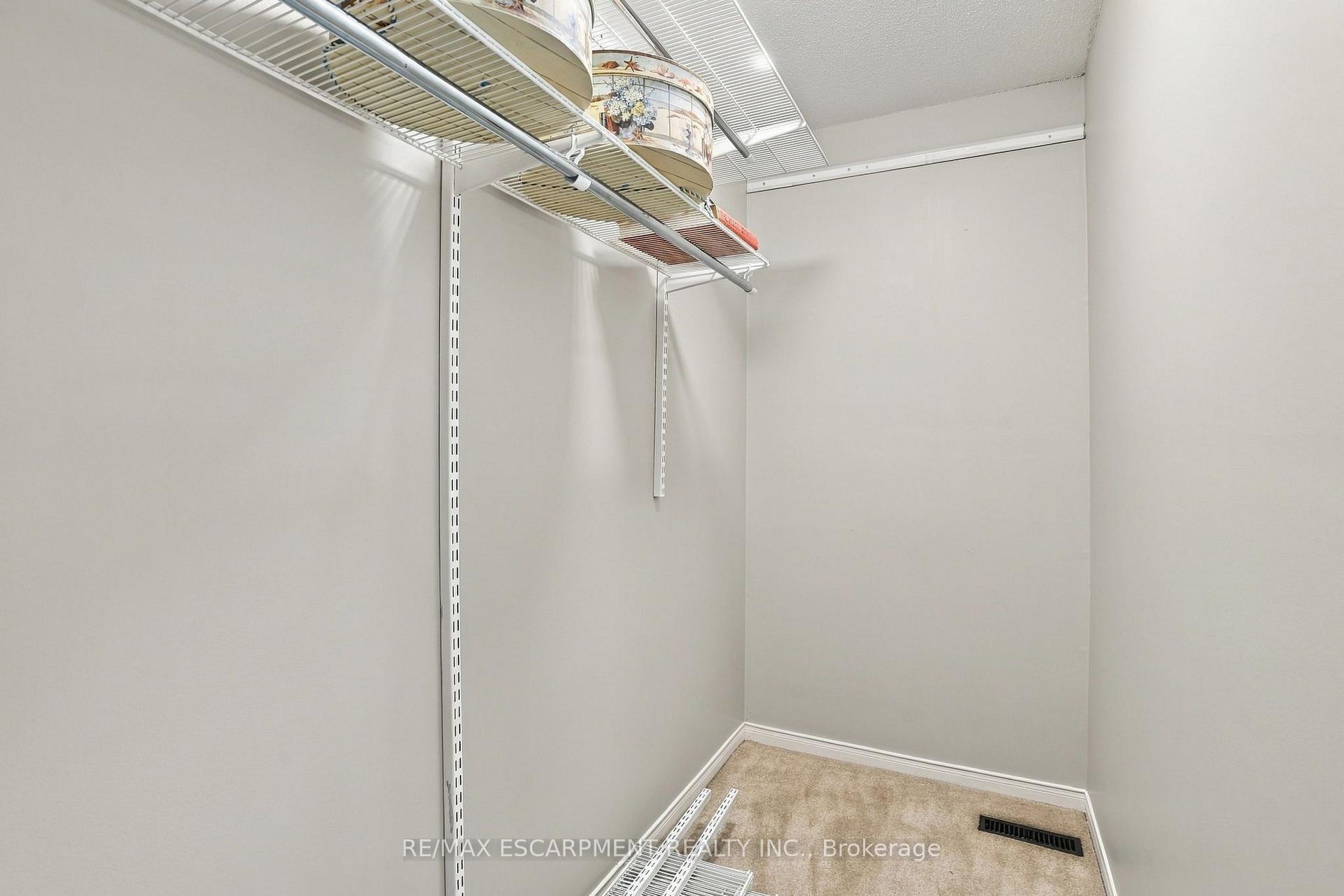 Photo 33 of Unit 15, 1724 The Chase, Mississauga, Central Erin Mills — HOMEH