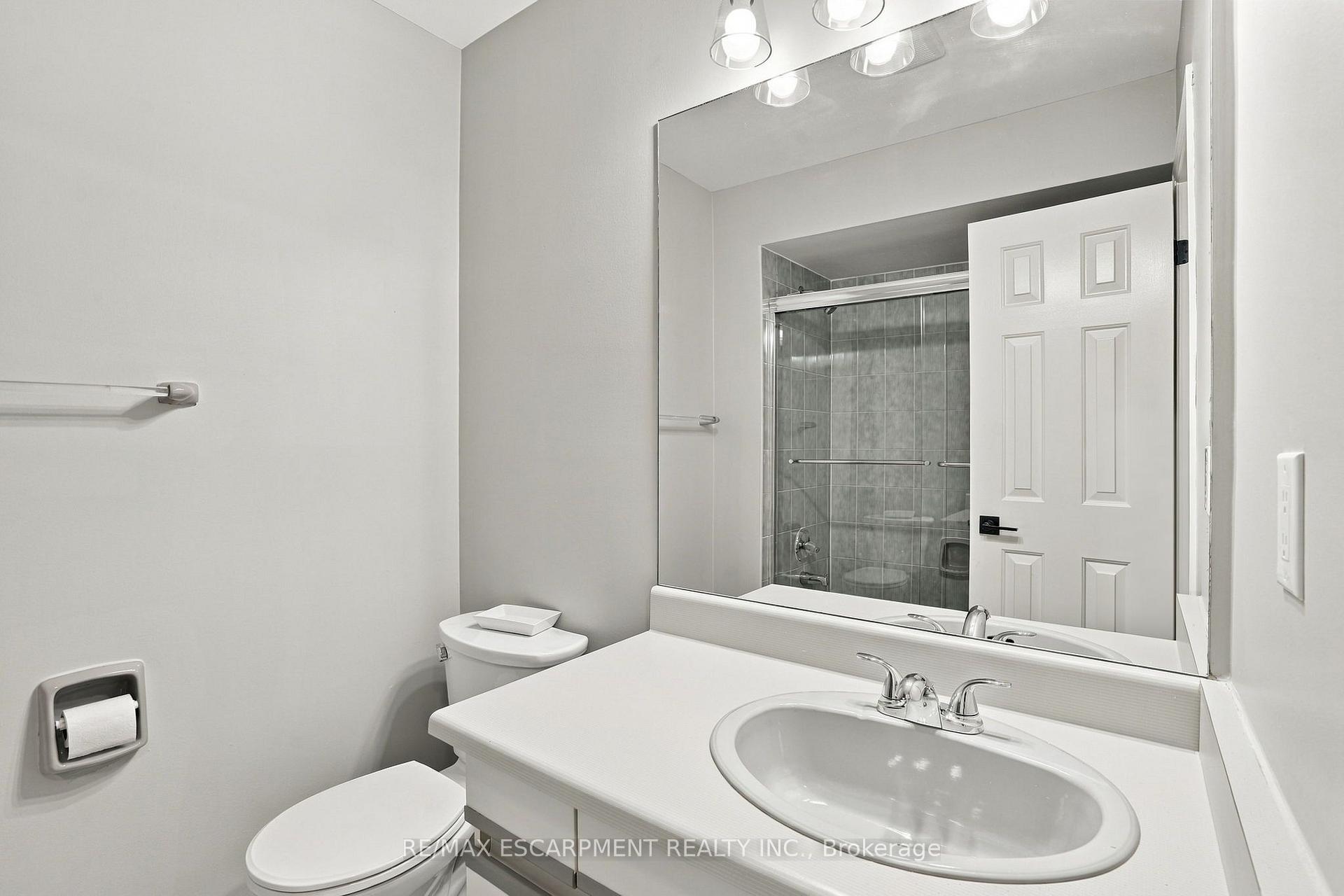 Photo 40 of Unit 15, 1724 The Chase, Mississauga, Central Erin Mills — HOMEH