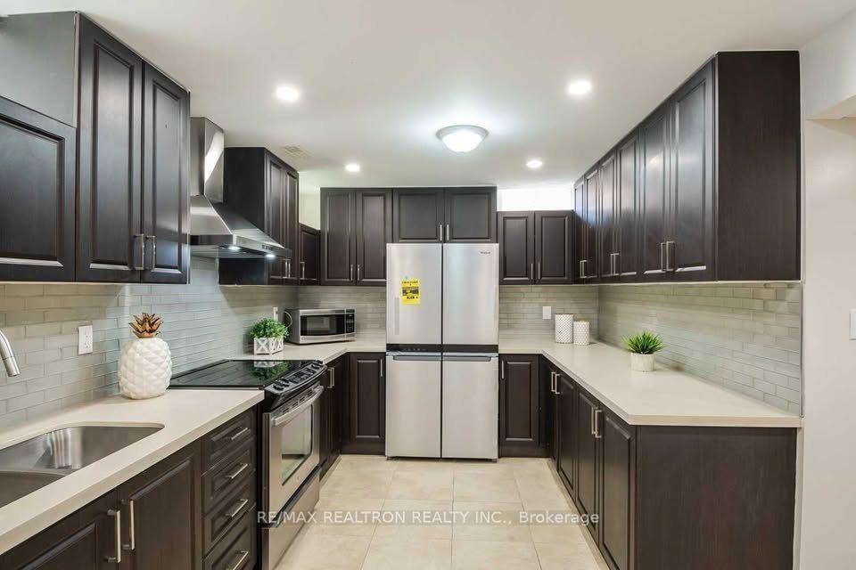 Photo 4 of Unit Bsmnt, 167 Rivers Edge Place, Whitby, Taunton North — HOMEH