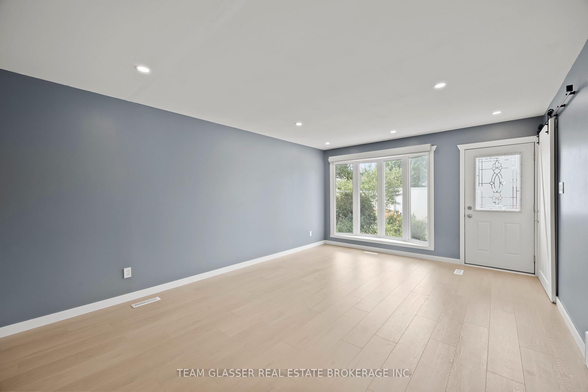 Photo 7 of 6 Heath Place, London, South T — HOMEH