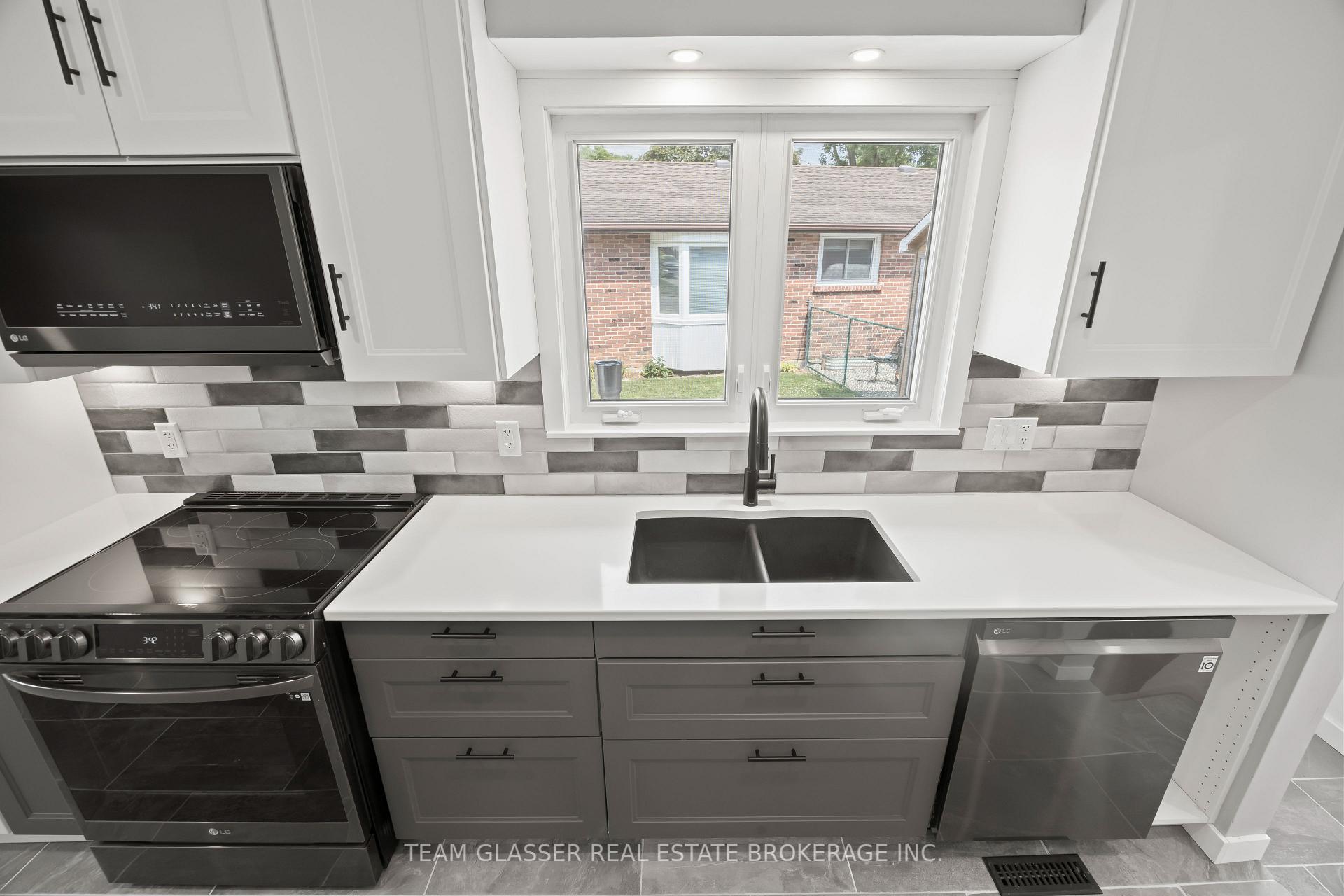 Photo 15 of 6 Heath Place, London, South T — HOMEH