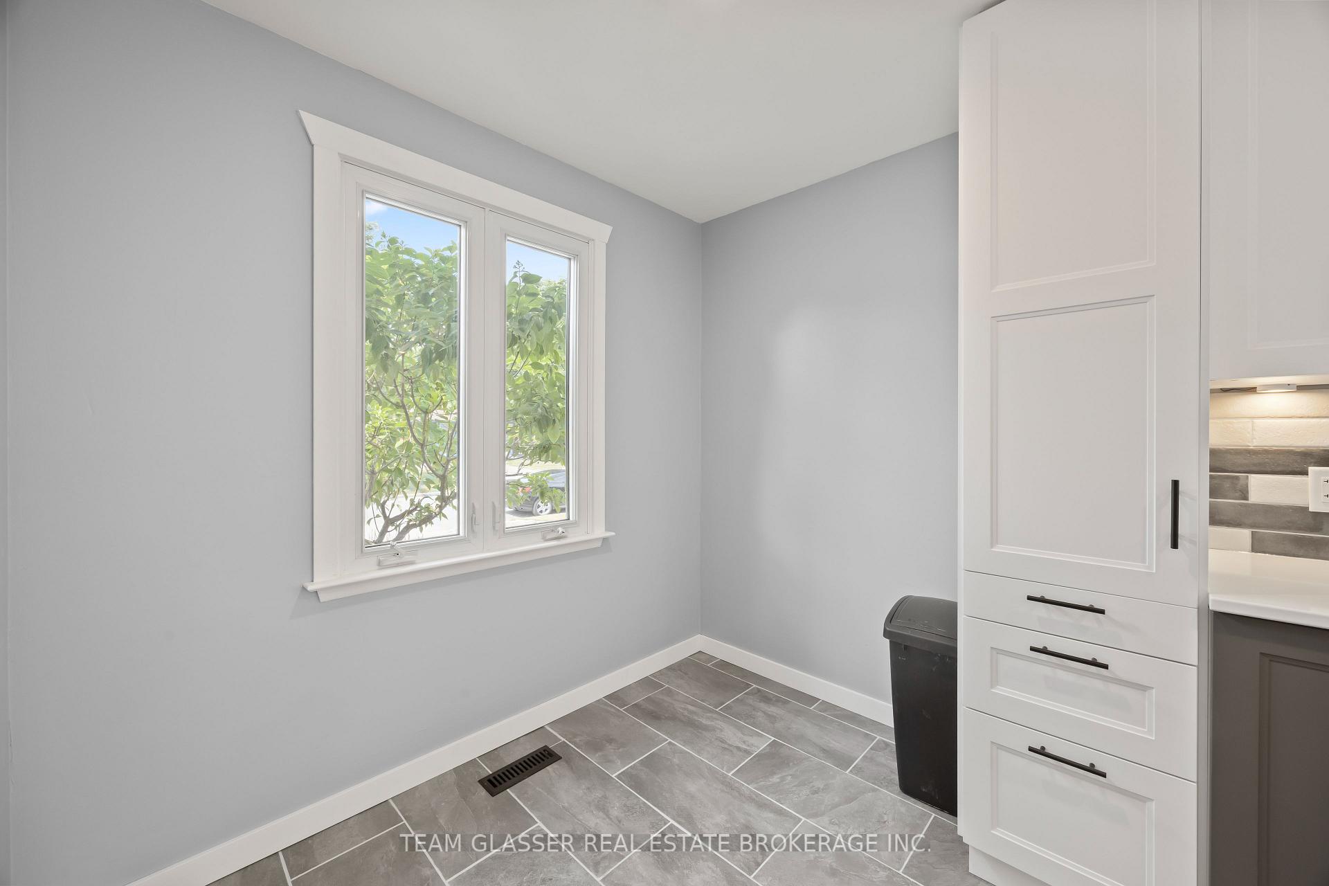 Photo 16 of 6 Heath Place, London, South T — HOMEH
