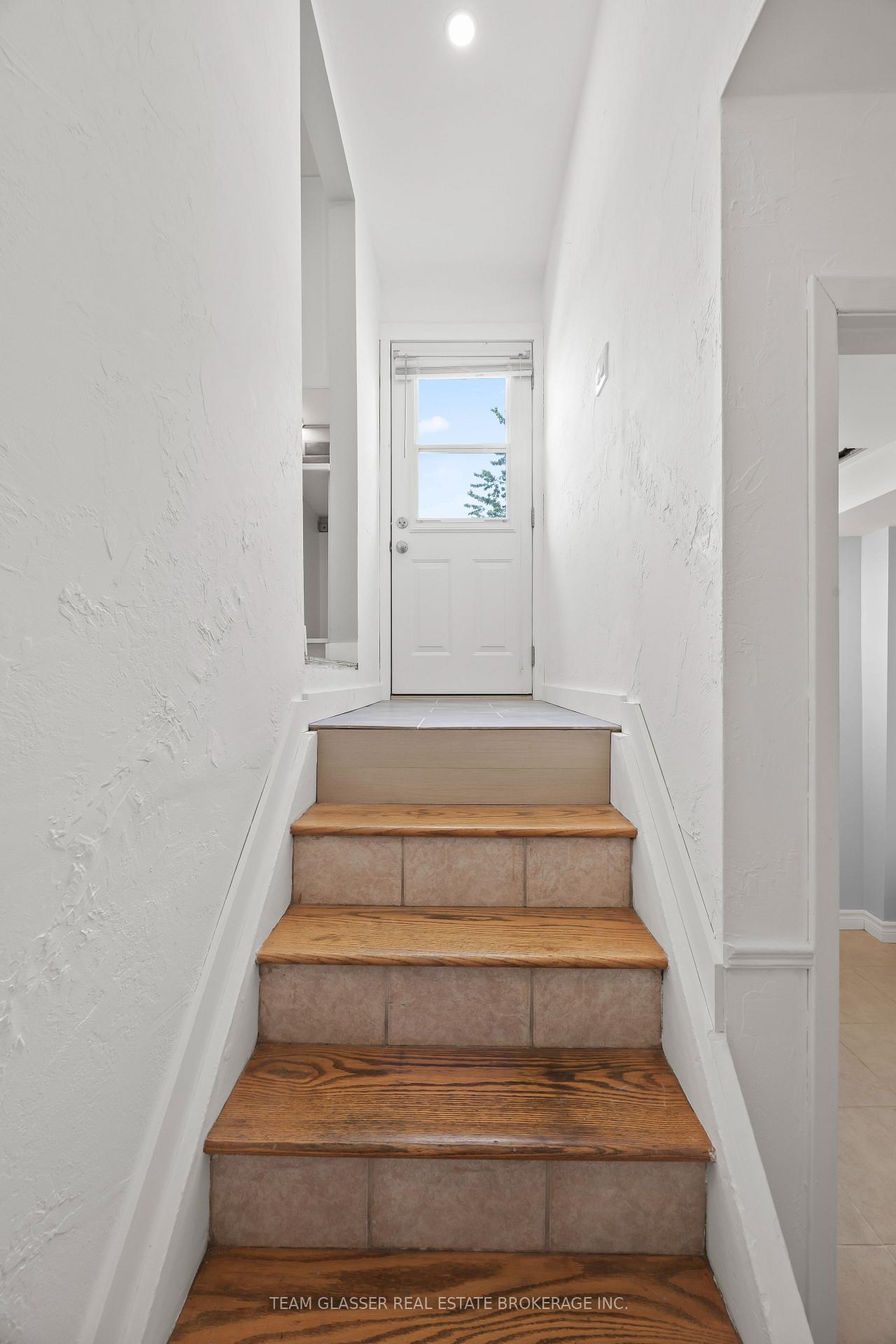 Photo 27 of 6 Heath Place, London, South T — HOMEH