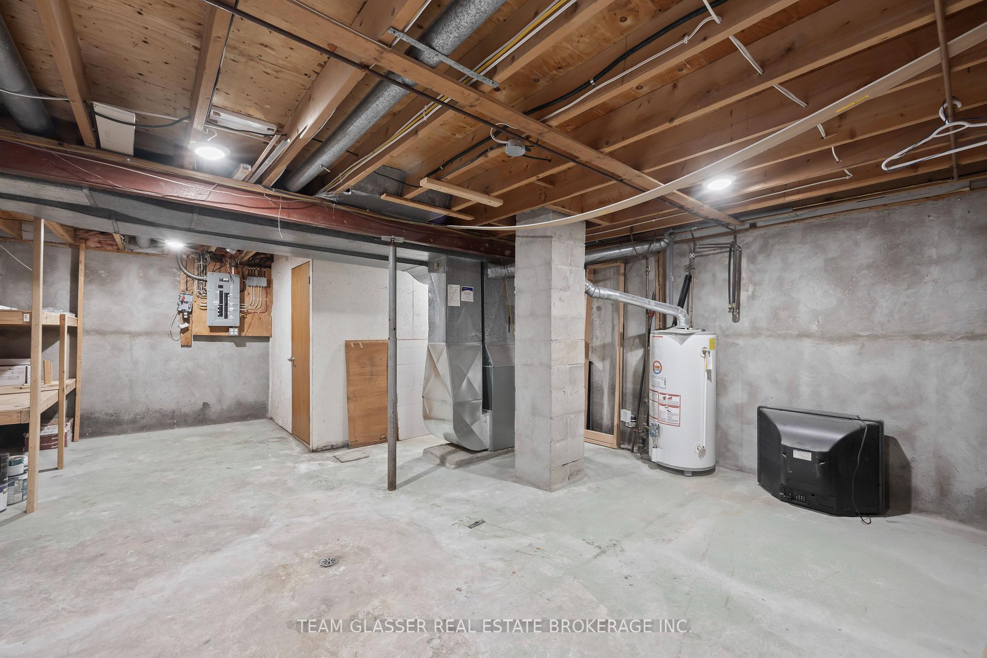 Photo 33 of 6 Heath Place, London, South T — HOMEH