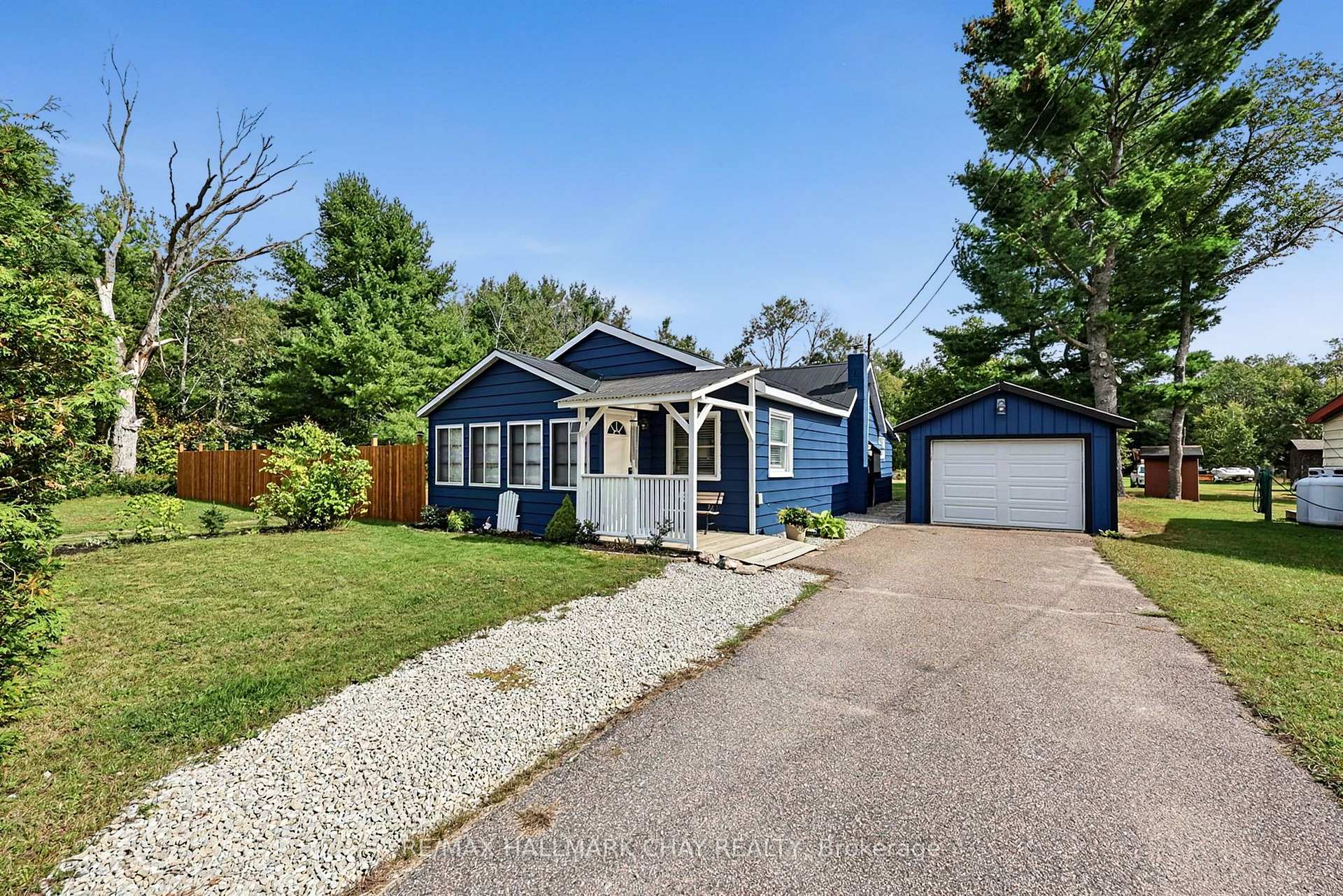 Photo 2 of 1194 Winhara Road, Gravenhurst, Muskoka (S) — HOMEH