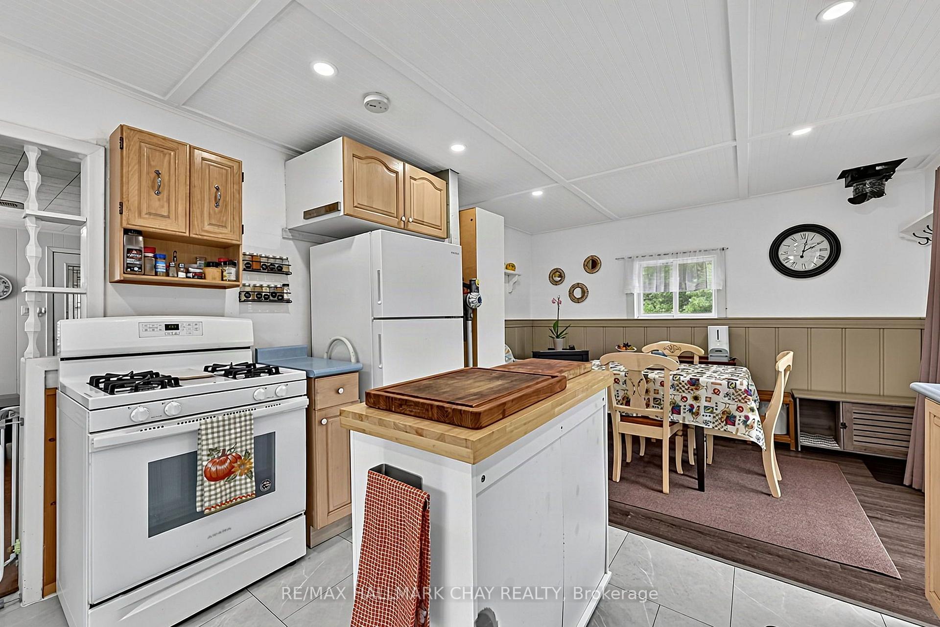 Photo 16 of 1194 Winhara Road, Gravenhurst, Muskoka (S) — HOMEH