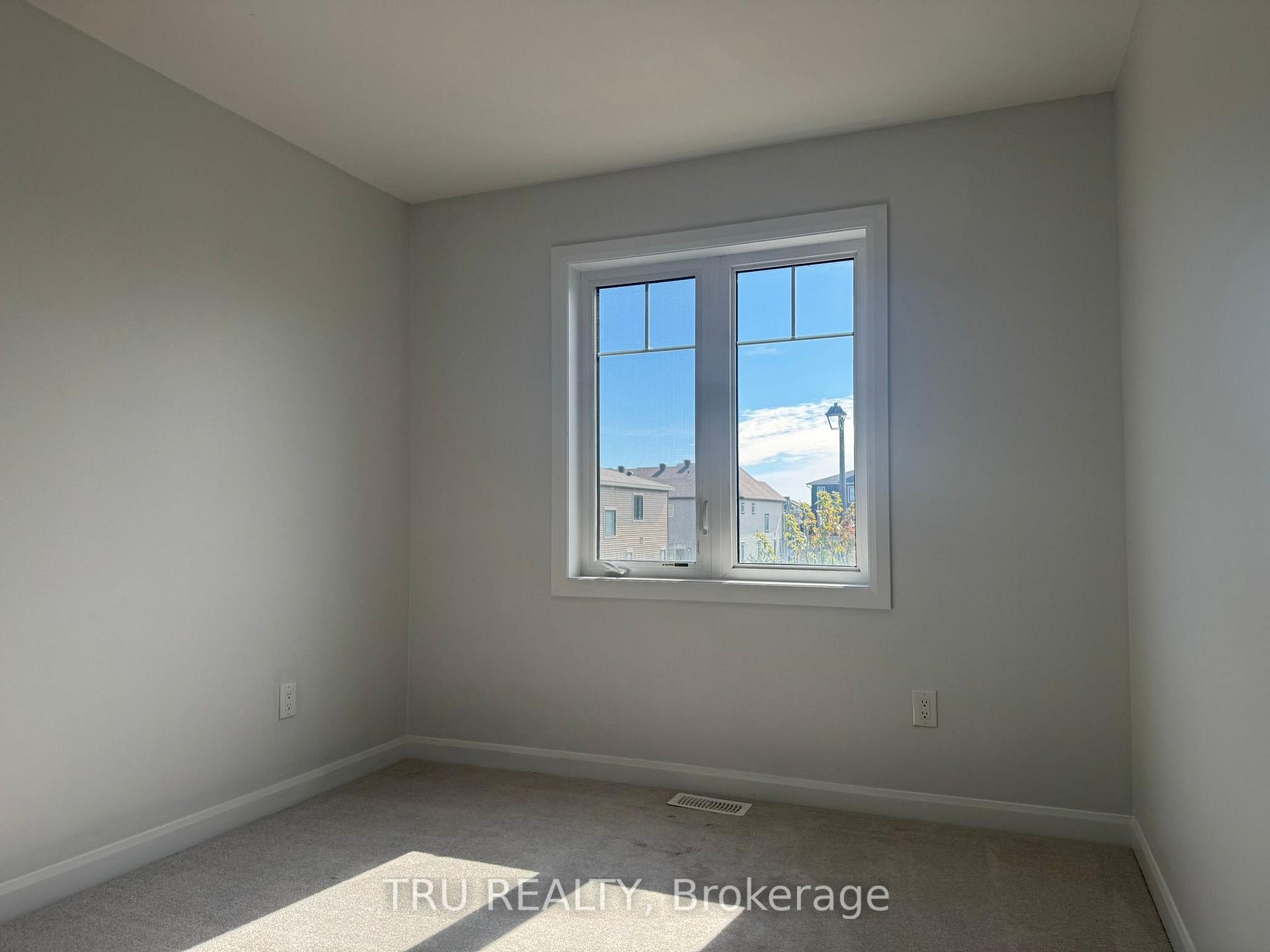 Photo 24 of 76 Osler Street, Ottawa, Kanata - Morgan's Grant/South March — HOMEH