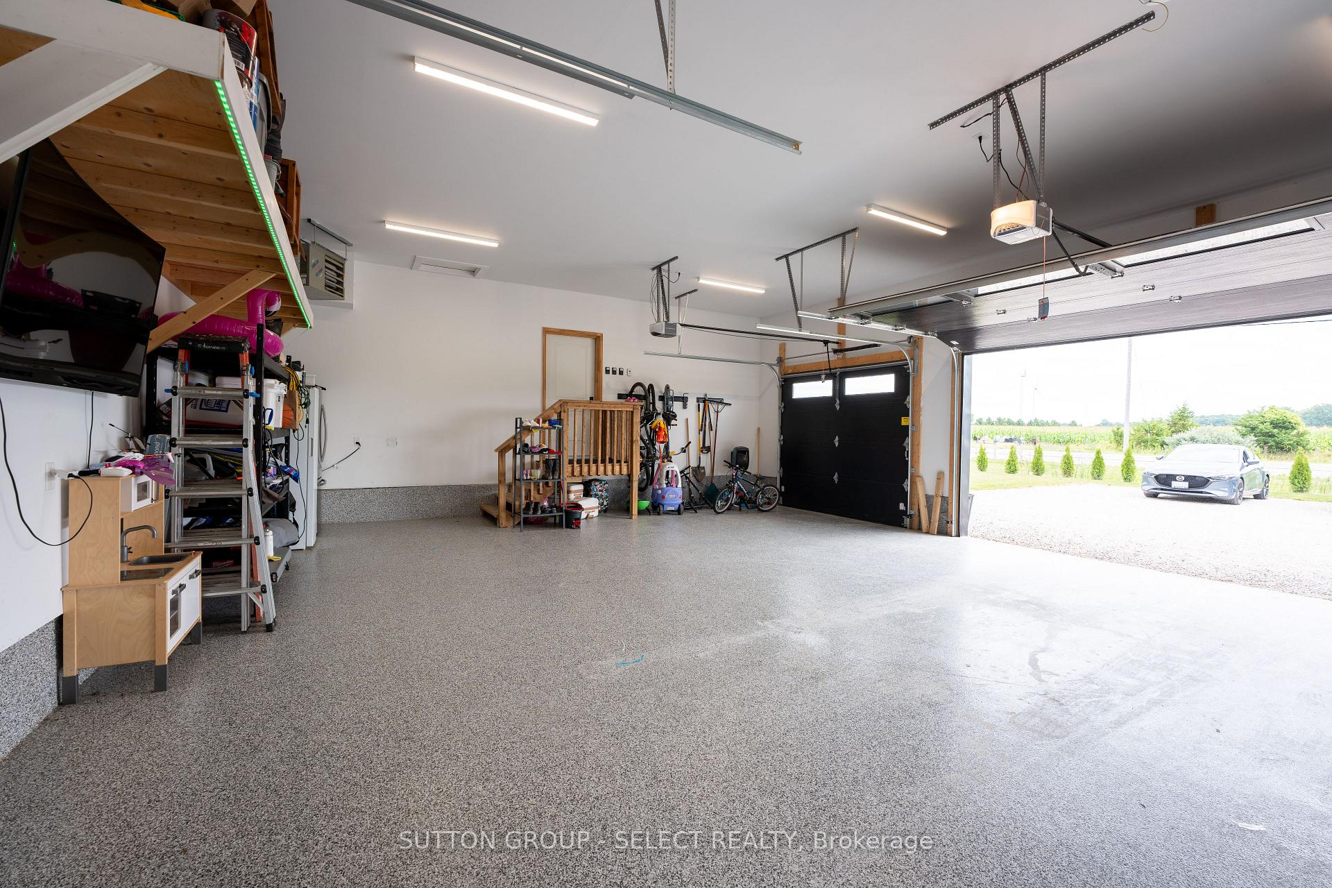 Photo 45 of 33977 Kildeer Drive, Bluewater, Hay — HOMEH