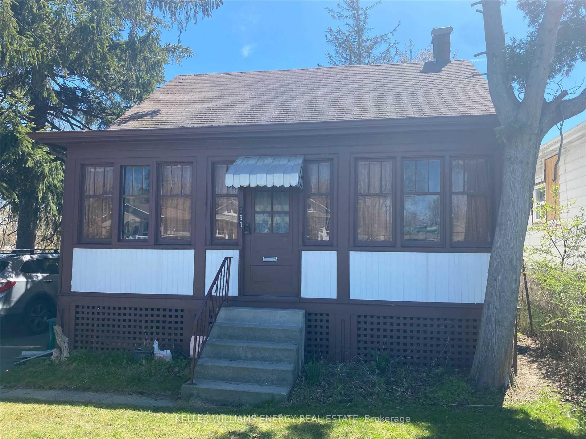 Photo 5 of 193 Bloor Street W, Oshawa, Lakeview — HOMEH